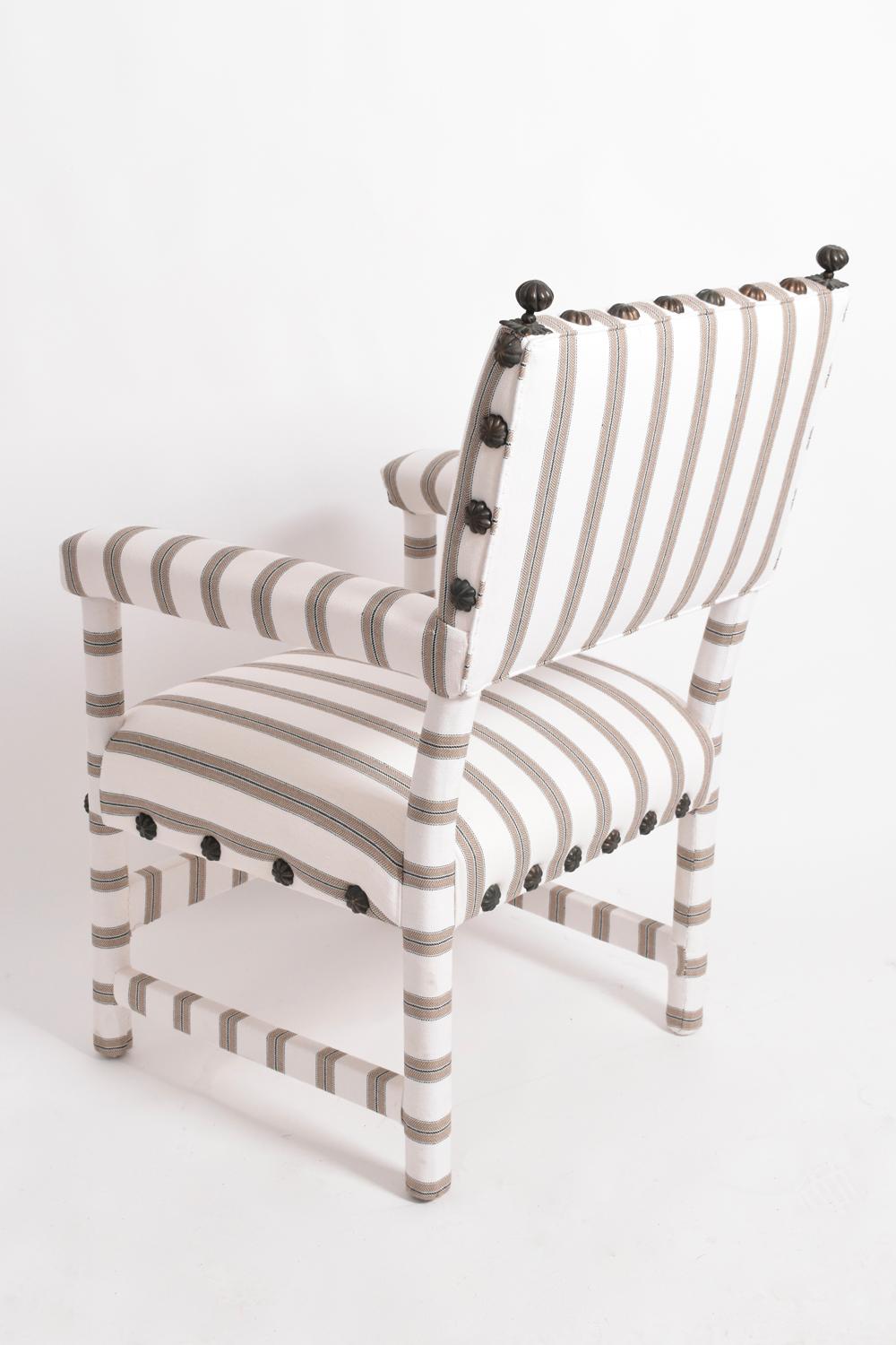 Pareja de sillones estilo David Hicks, década de 1940 Español en venta
