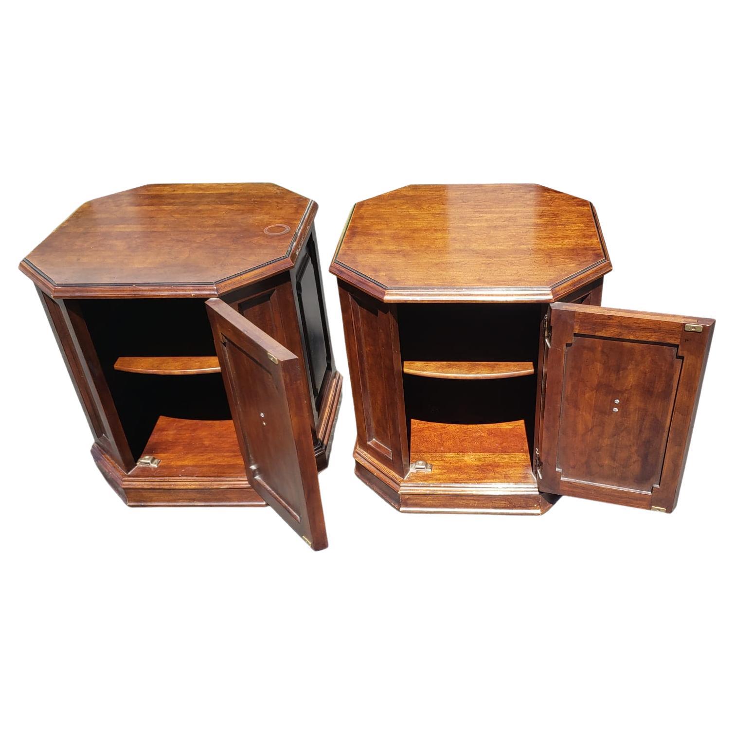 Pair of Davis Cabinet Co. Cherry Octogonal Commodes or Side Tables In Good Condition For Sale In Germantown, MD