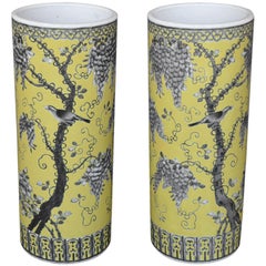 Pair of Dayazhai Yellow-Ground Grisaille-Decorated Vases