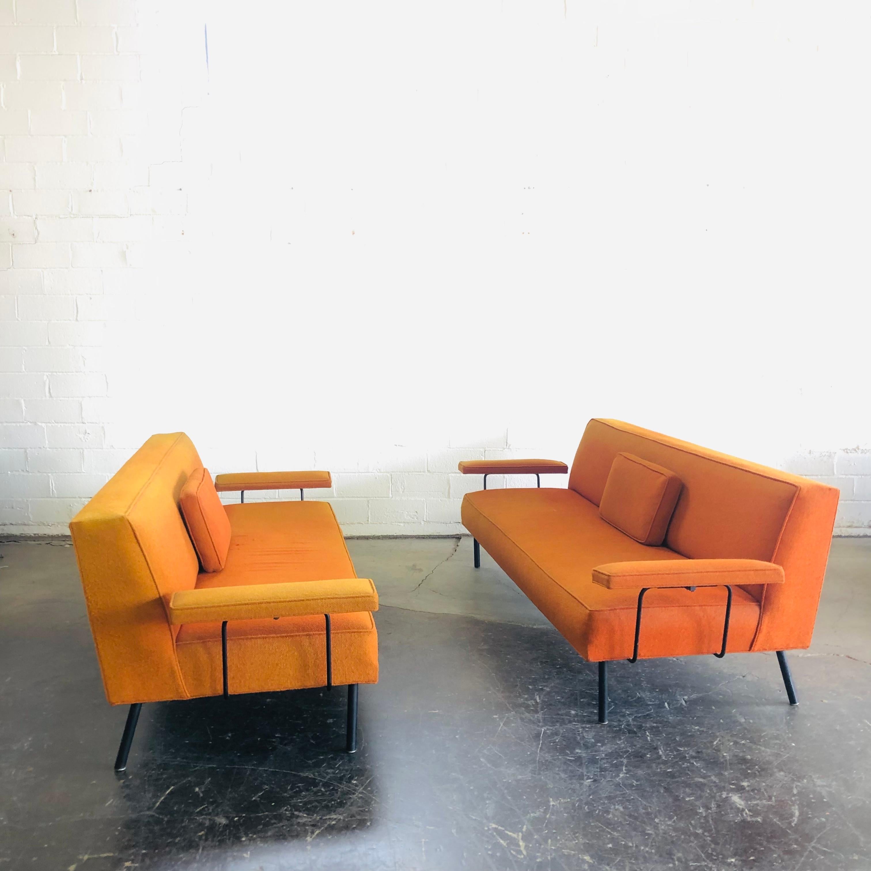 Pair of Daybeds / Sofas by George Nelson for Herman Miller  In Good Condition In Dallas, TX