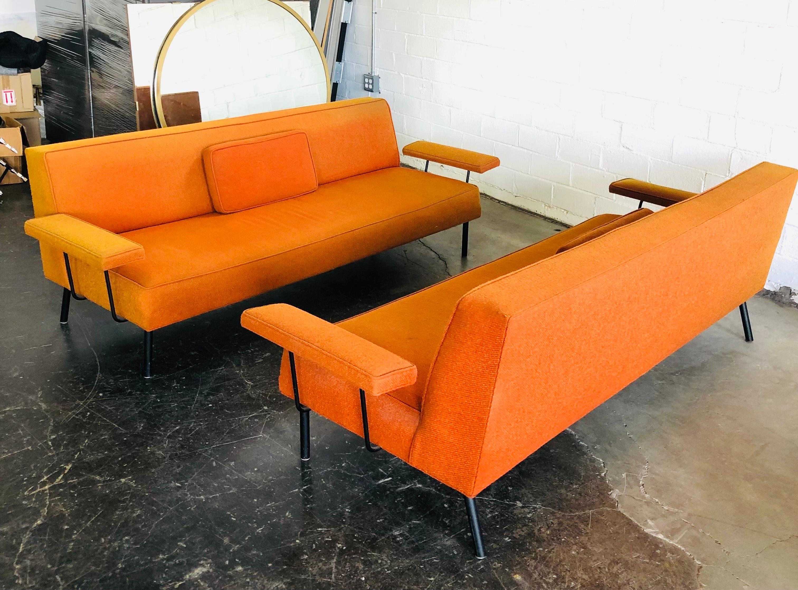 Mid-20th Century Pair of Daybeds / Sofas by George Nelson for Herman Miller 