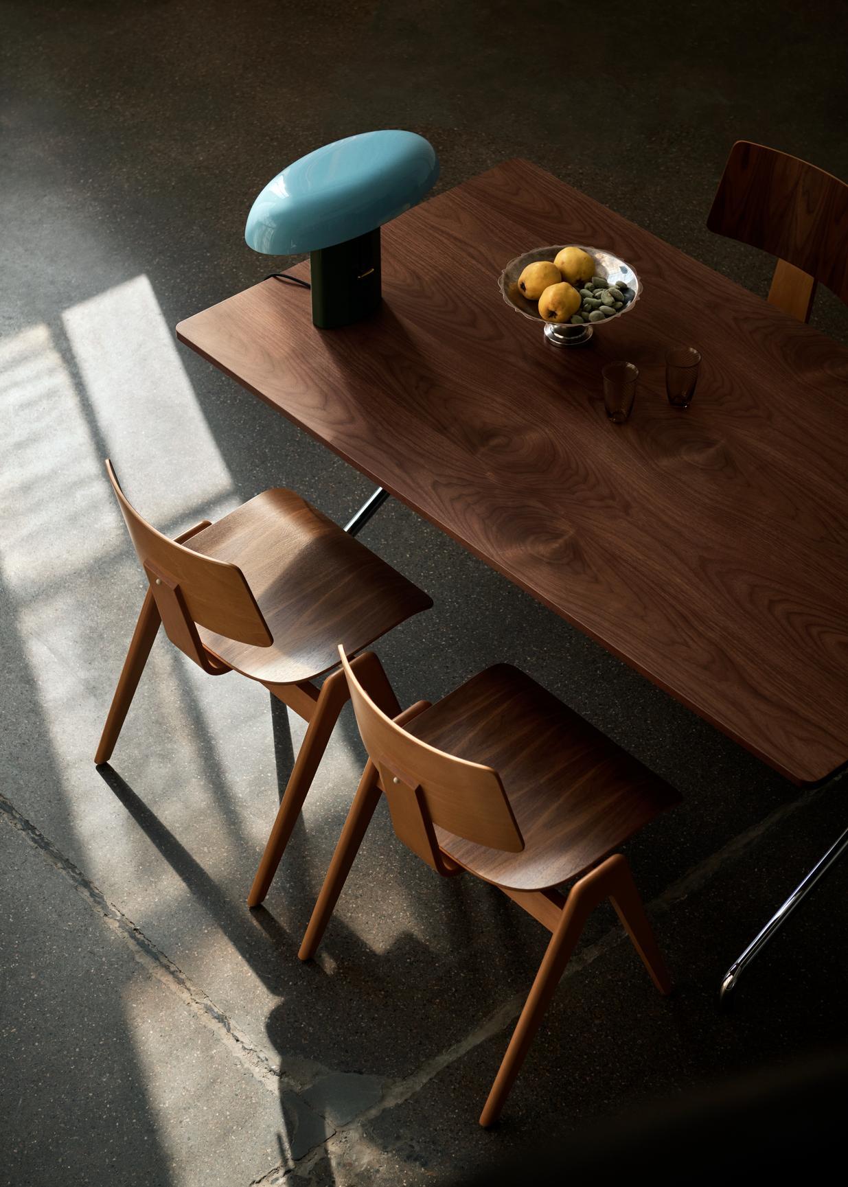Mid-Century Modern Paire de chaises d'appoint Daystak - Beeche & Walnut - par Robin Day pour &Tradition en vente