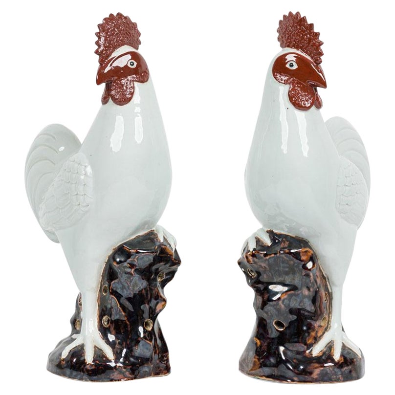 Pair of De Gournay of London Contemporary Porcelain Roosters For Sale