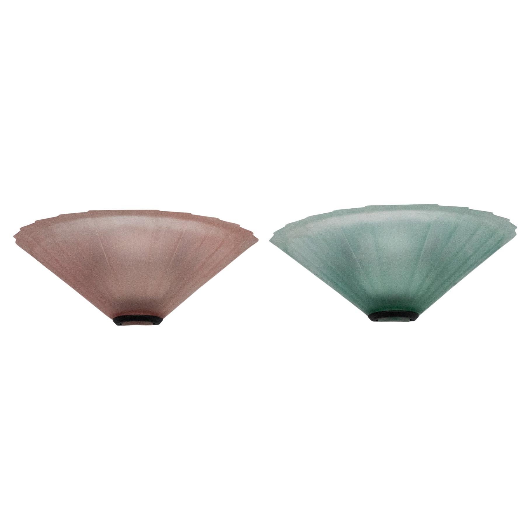 Paire d'appliques de la marque De Majo en verre épais de Murano rose et vert. L'Italie des années 1980 en vente