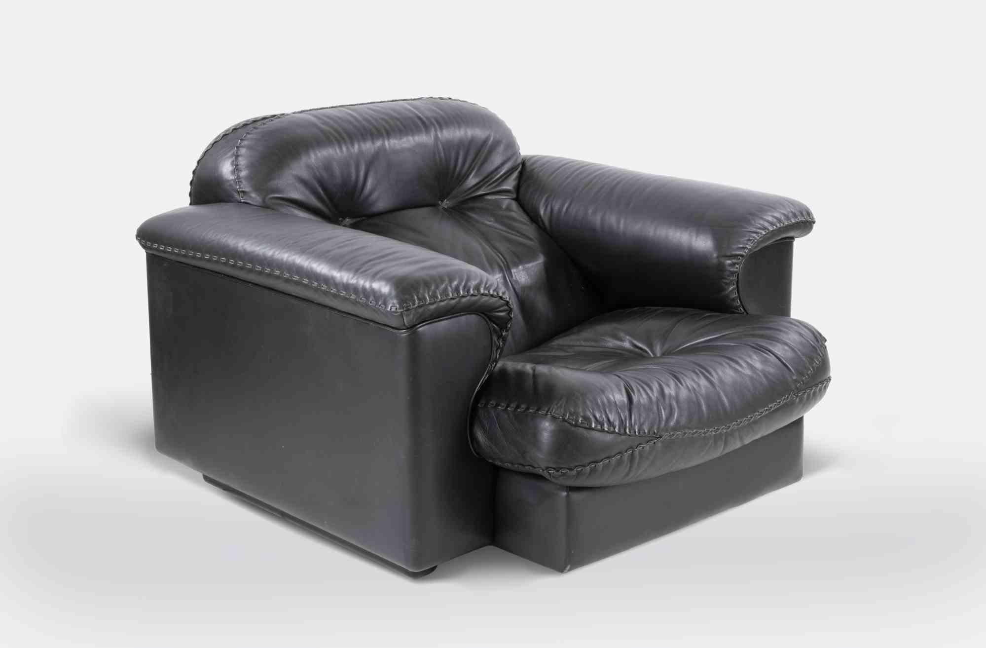 Italian Pair of De Sede Black Leather Armchairs DS-110, 1970s For Sale