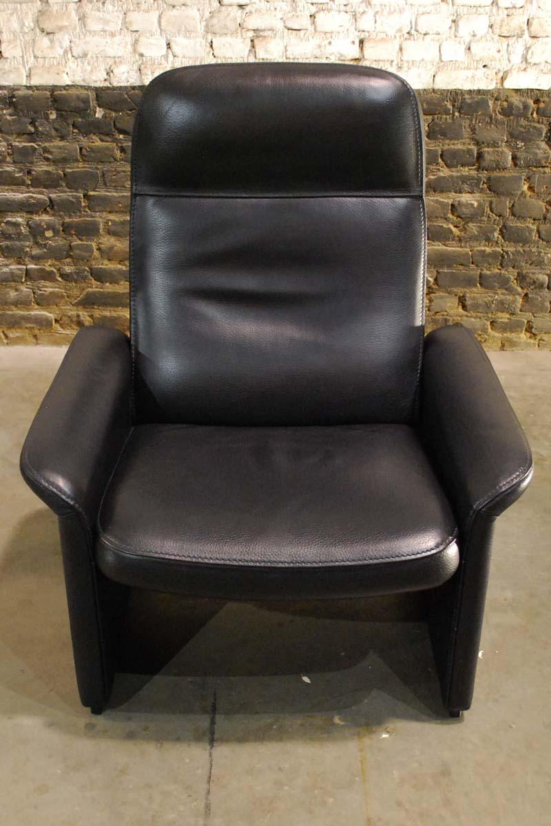 Pair of De Sede Black Leather Reclining DS50 Lounge Chairs, Switzerland, 1970s 6