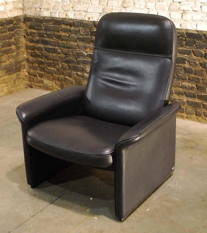 Pair of De Sede Black Leather Reclining DS50 Lounge Chairs, Switzerland, 1970s 8