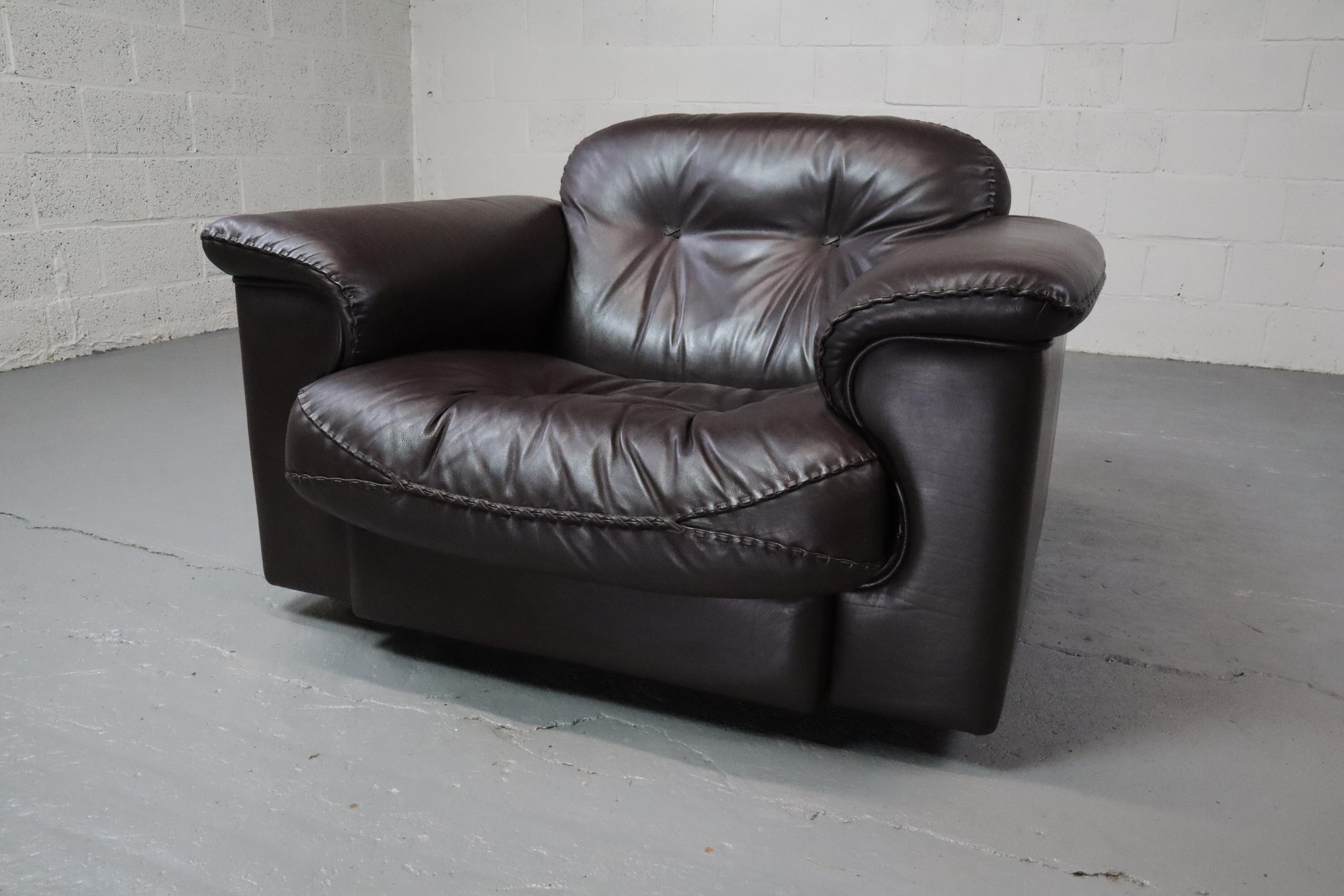 Pair of De Sede DS-101 leather lounge chairs For Sale 3
