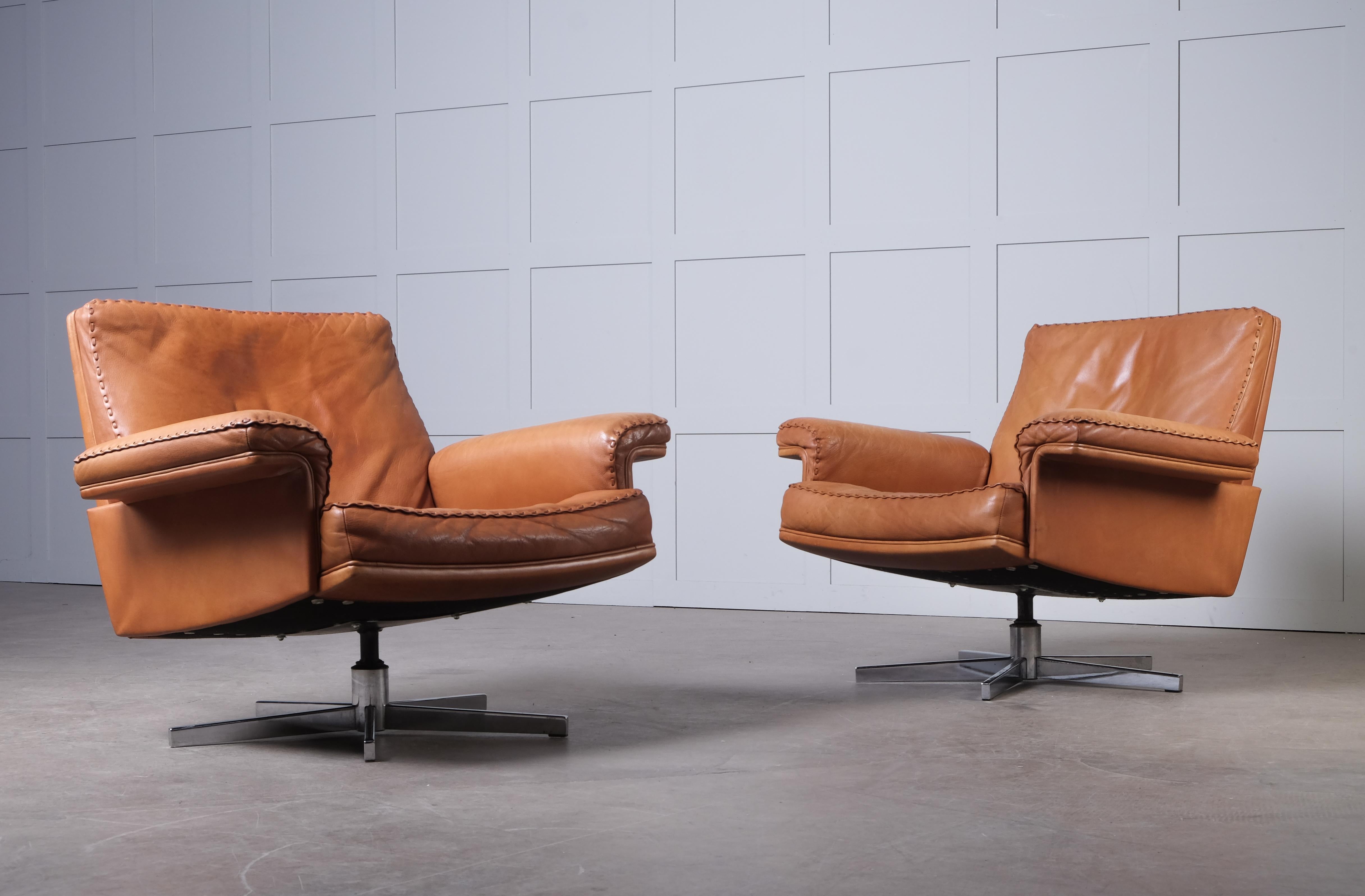 Pair of De Sede DS-31 Leather Swivel Armchairs, 1970s 7