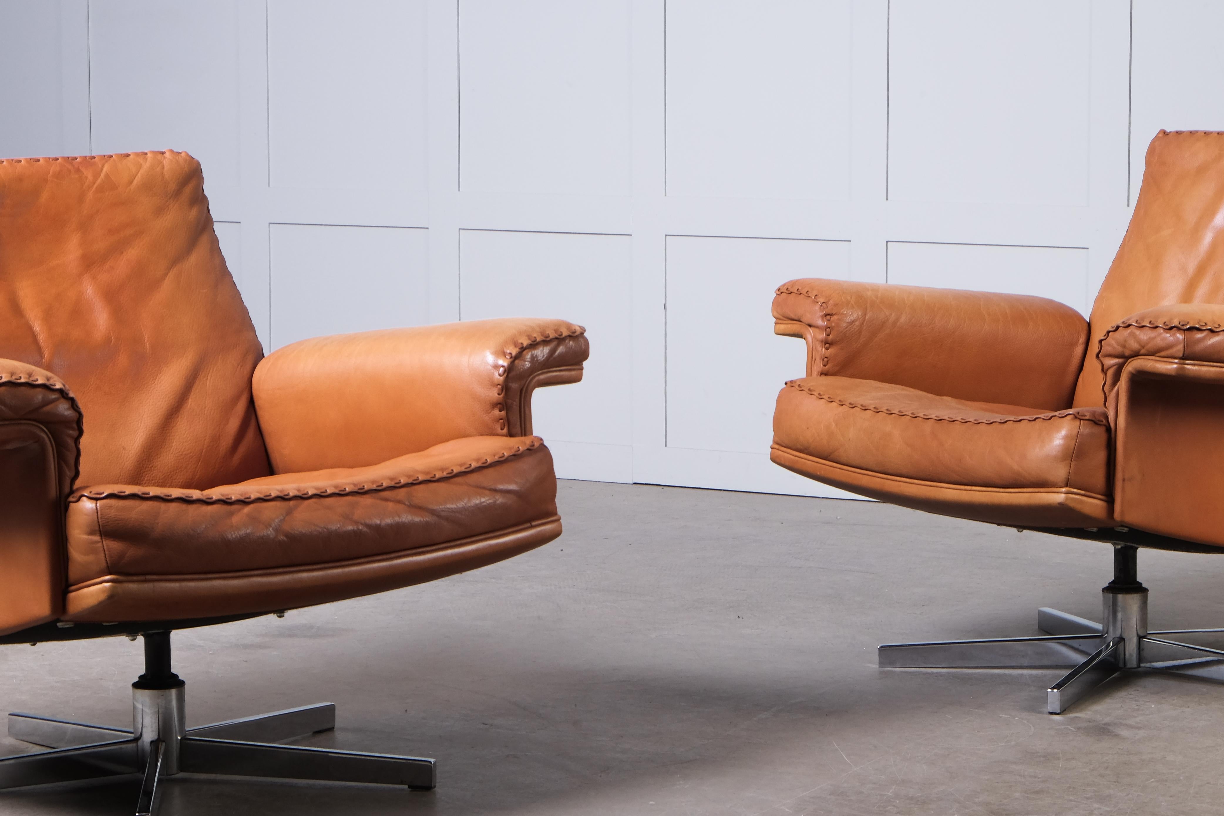Pair of De Sede DS-31 Leather Swivel Armchairs, 1970s 9
