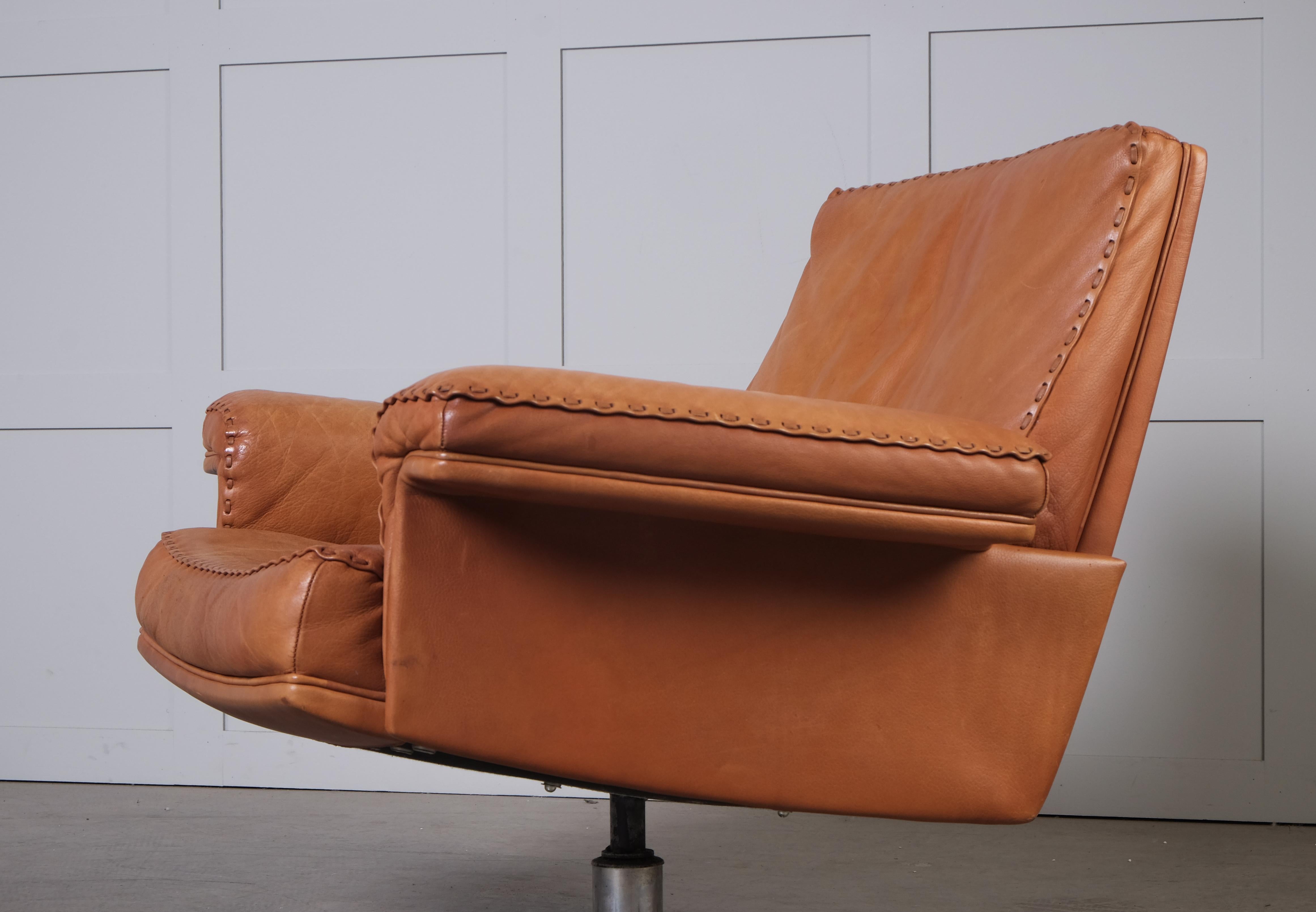 Pair of De Sede DS-31 Leather Swivel Armchairs, 1970s In Good Condition In Stockholm, SE