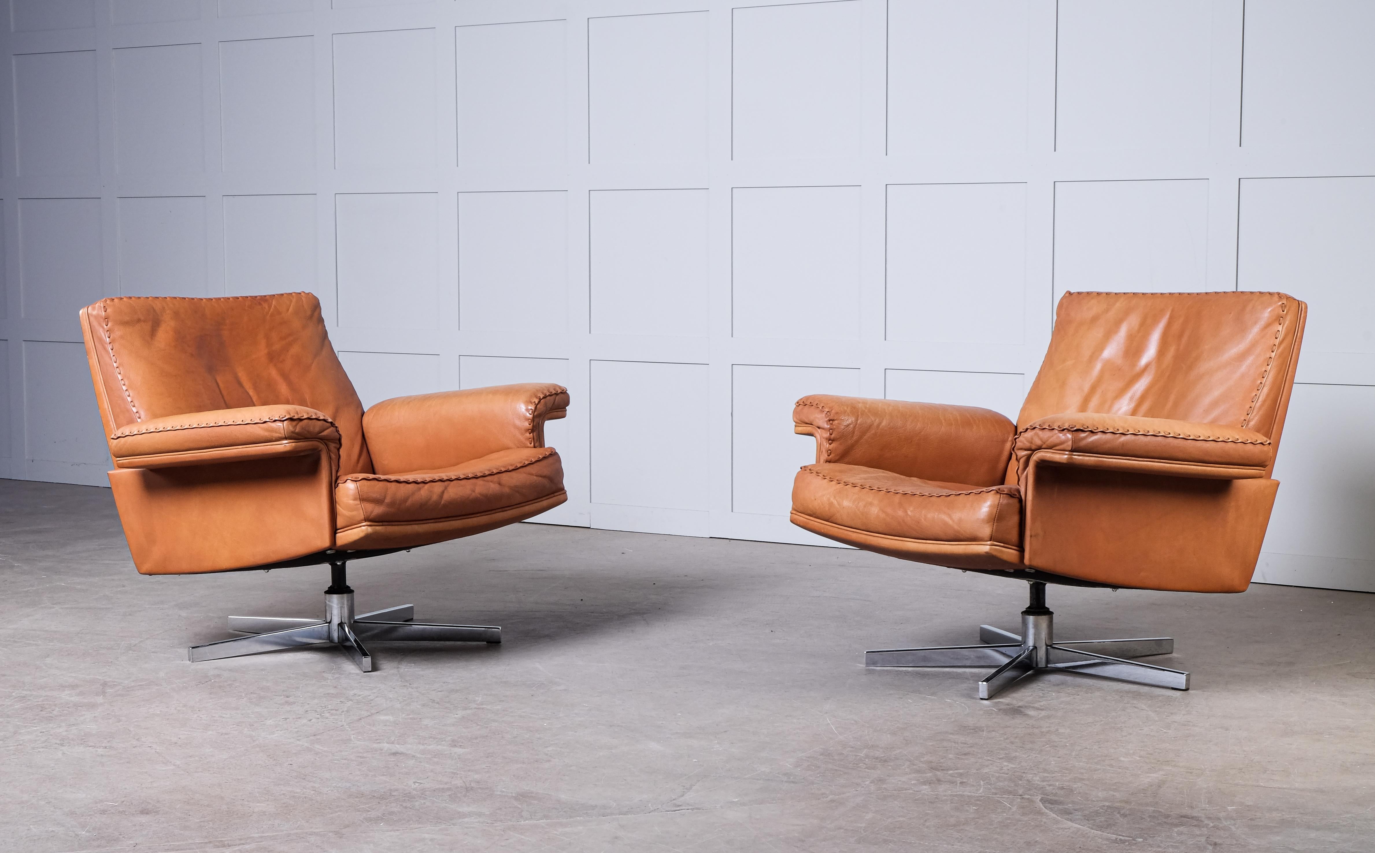 Pair of De Sede DS-31 Leather Swivel Armchairs, 1970s 1