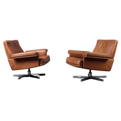 Vintage Pair of De Sede DS-31 Leather Swivel Armchairs, 1970s