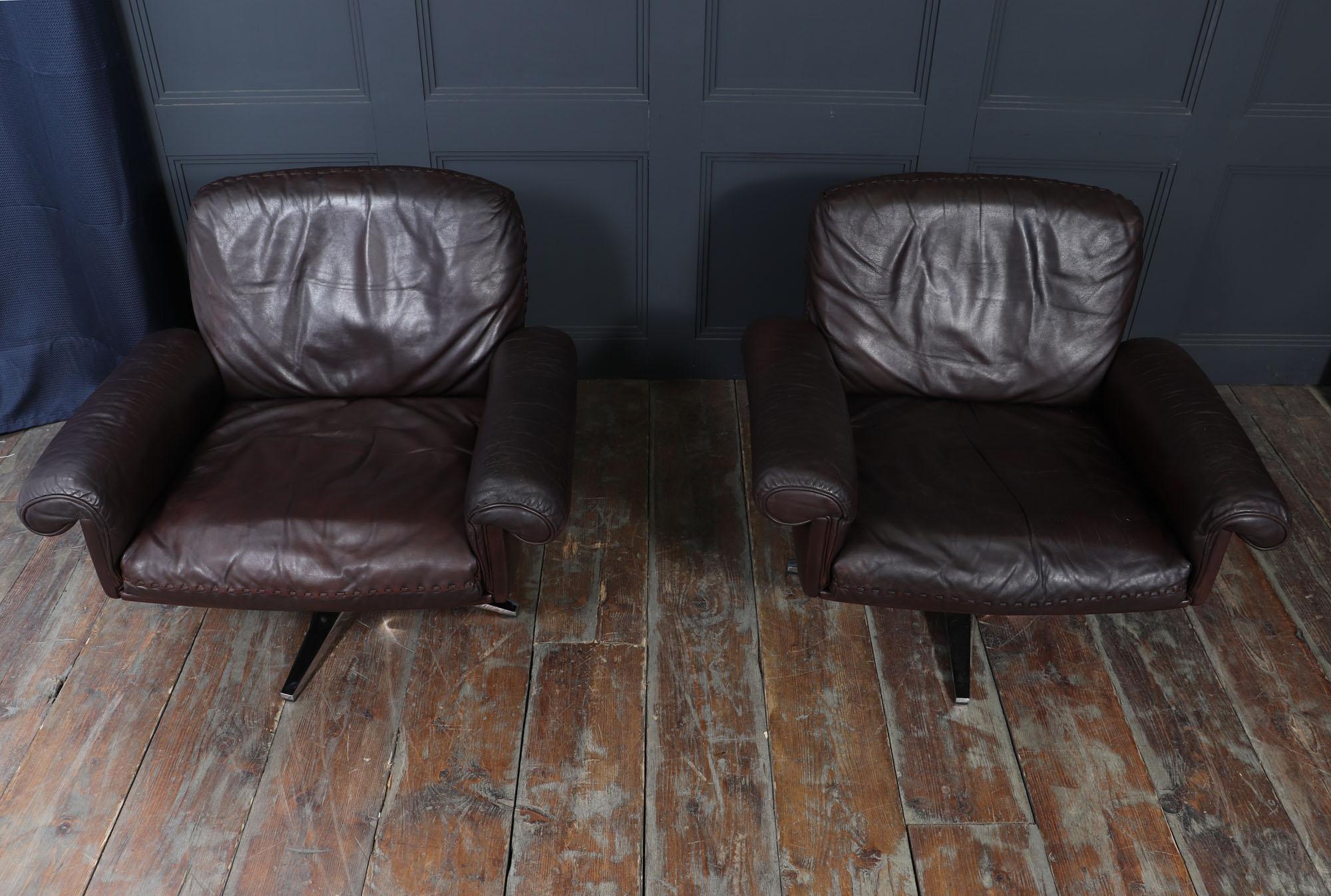 Pair of De Sede DS-31 Swivel Armchairs in Leather, Switzerland, c.1970s (Schweizerisch) im Angebot