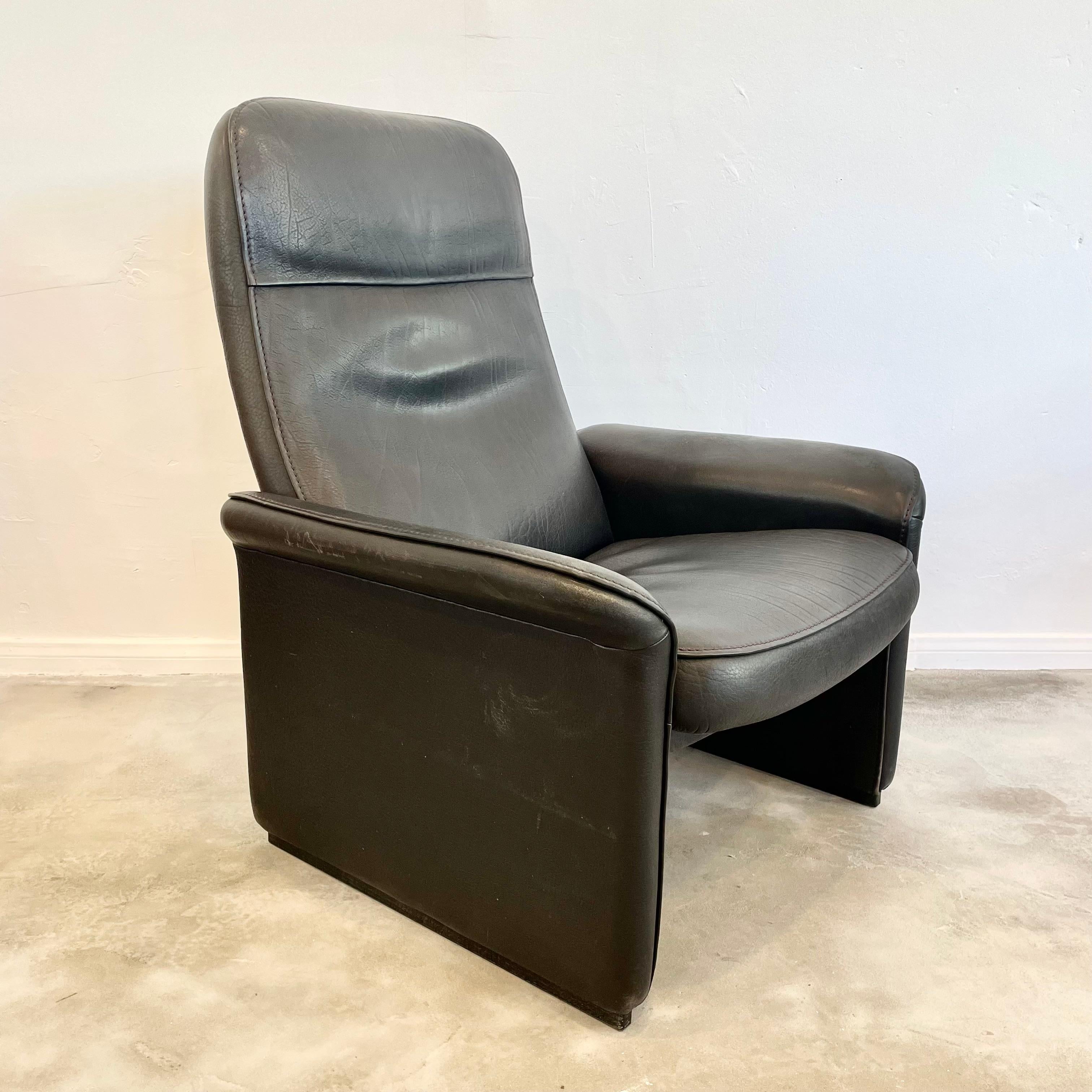 Pair of De Sede DS-50 Black Leather Recliner Chairs, 1970s Switzerland For Sale 5