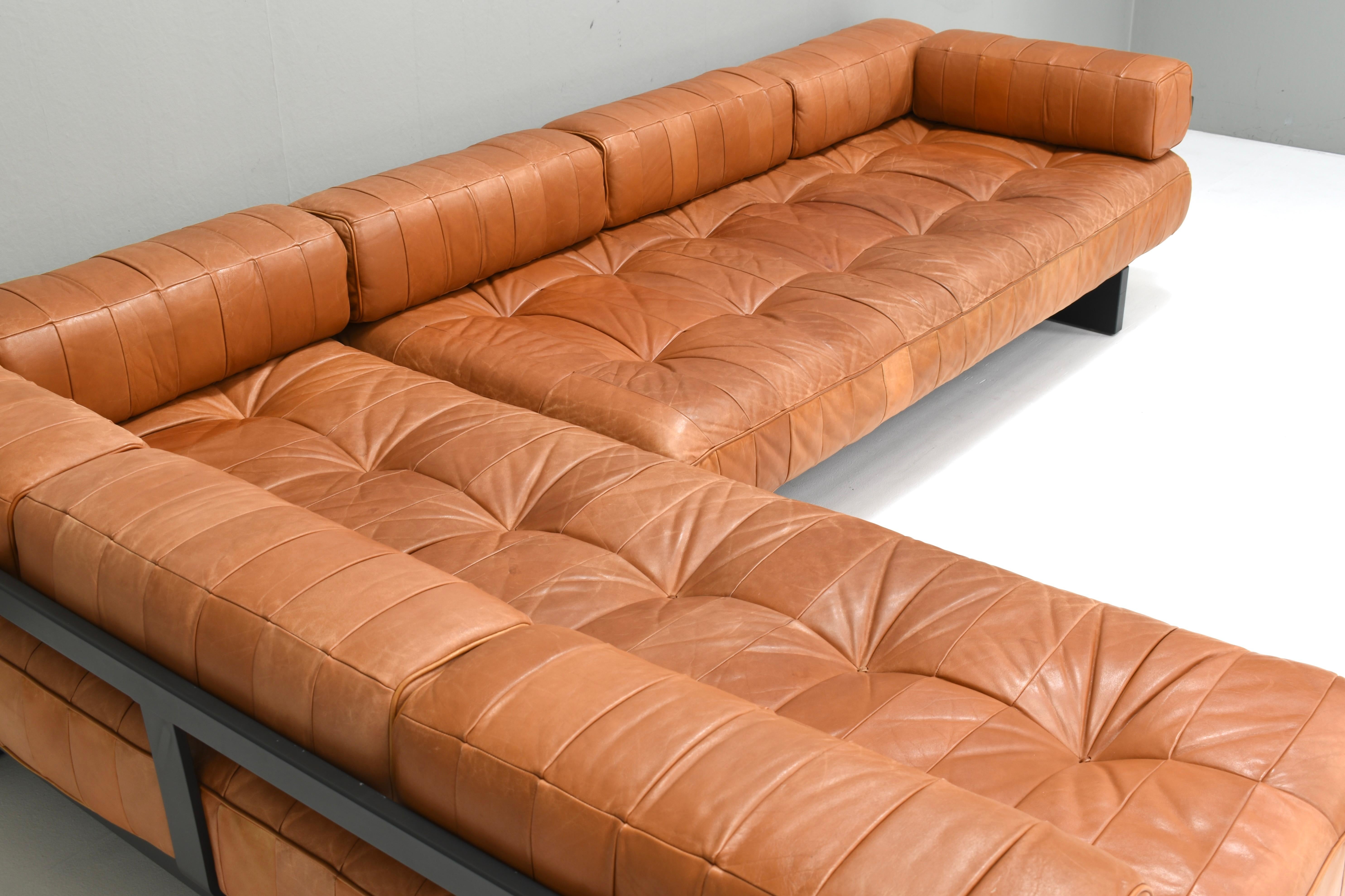 Pareja de sofás-cama De Sede DS80 en piel color coñac - Suiza, años 70 en venta 6