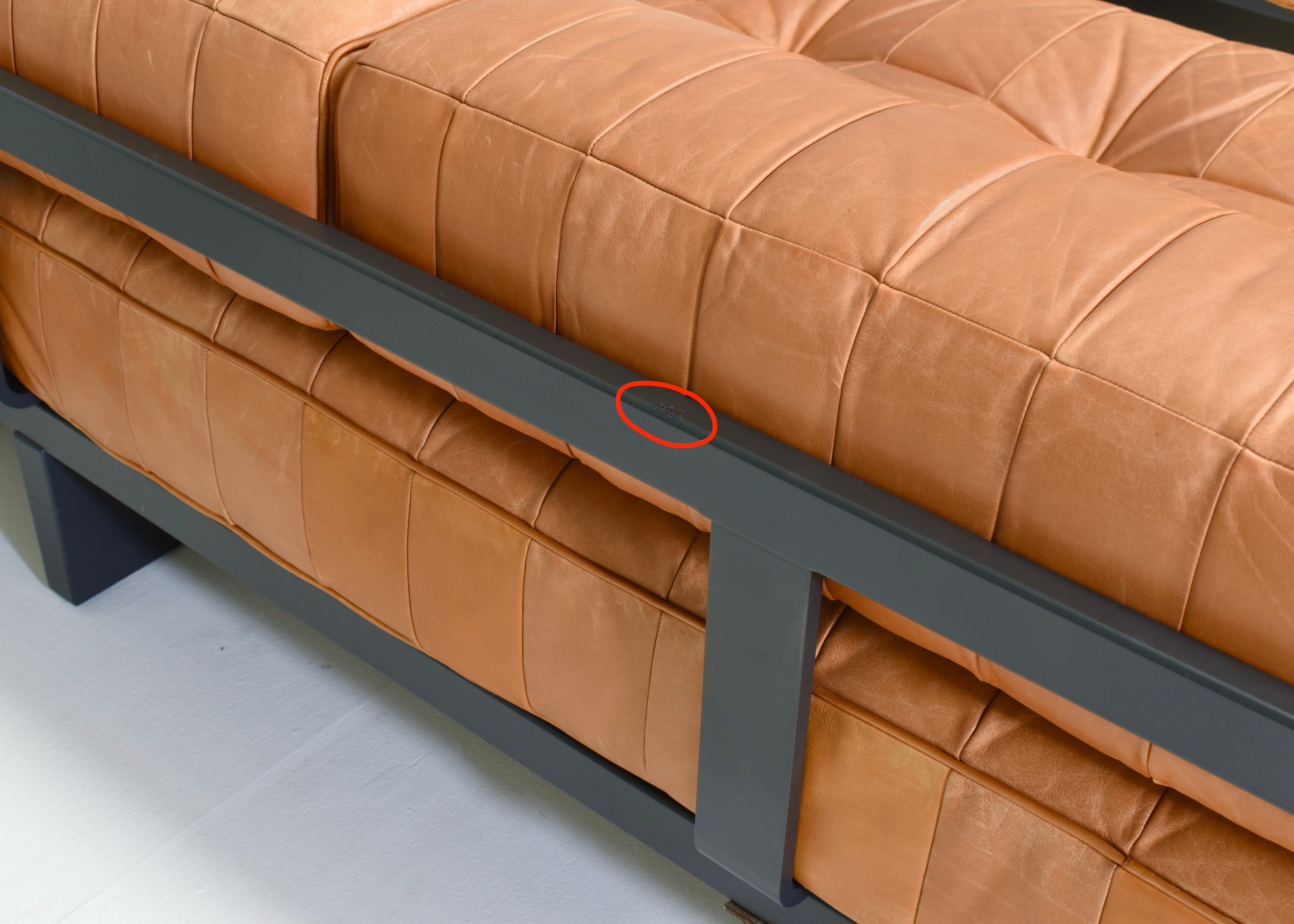 Pareja de sofás-cama De Sede DS80 en piel color coñac - Suiza, años 70 en venta 12
