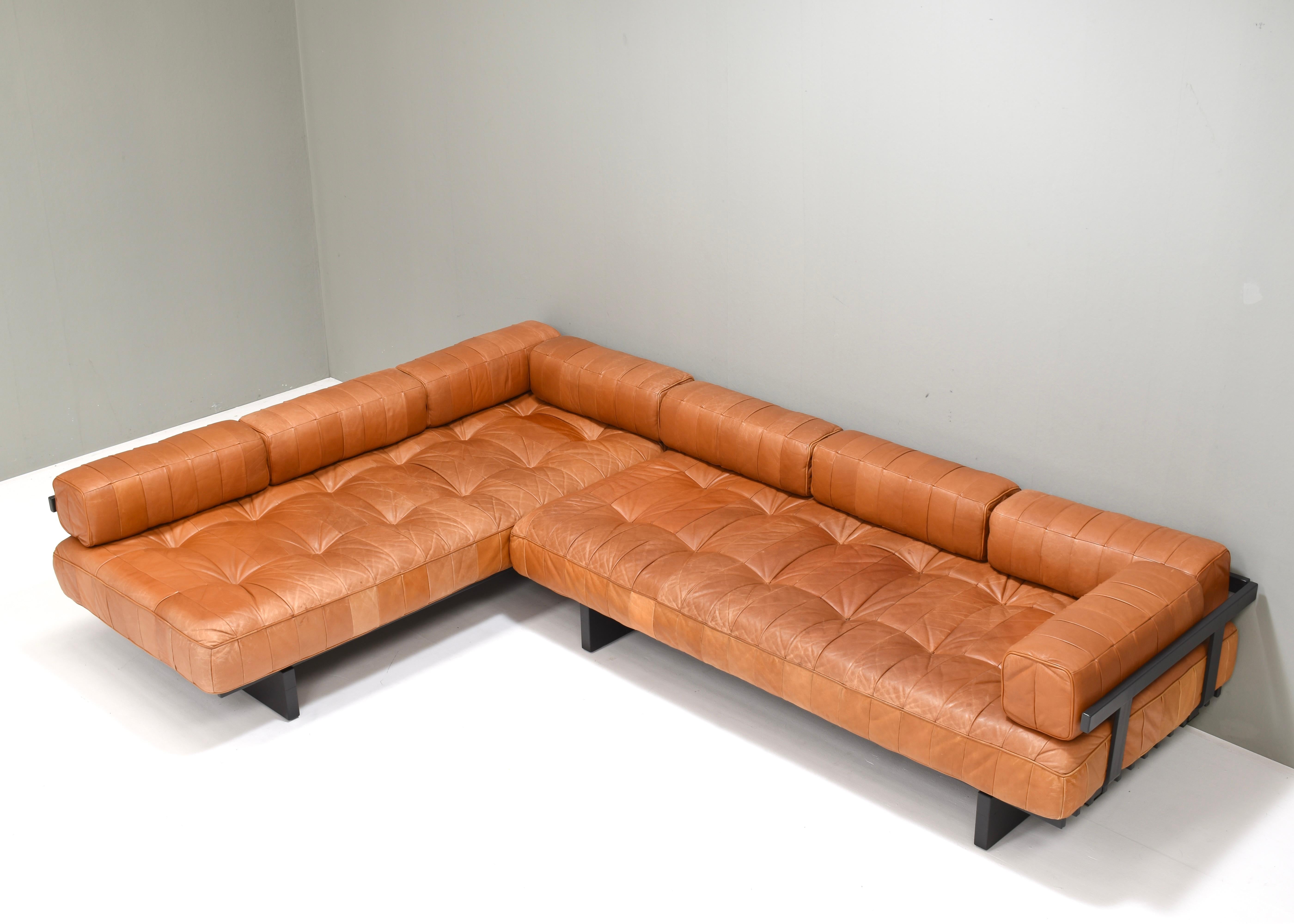 Pareja de sofás-cama De Sede DS80 en piel color coñac - Suiza, años 70 Suizo en venta
