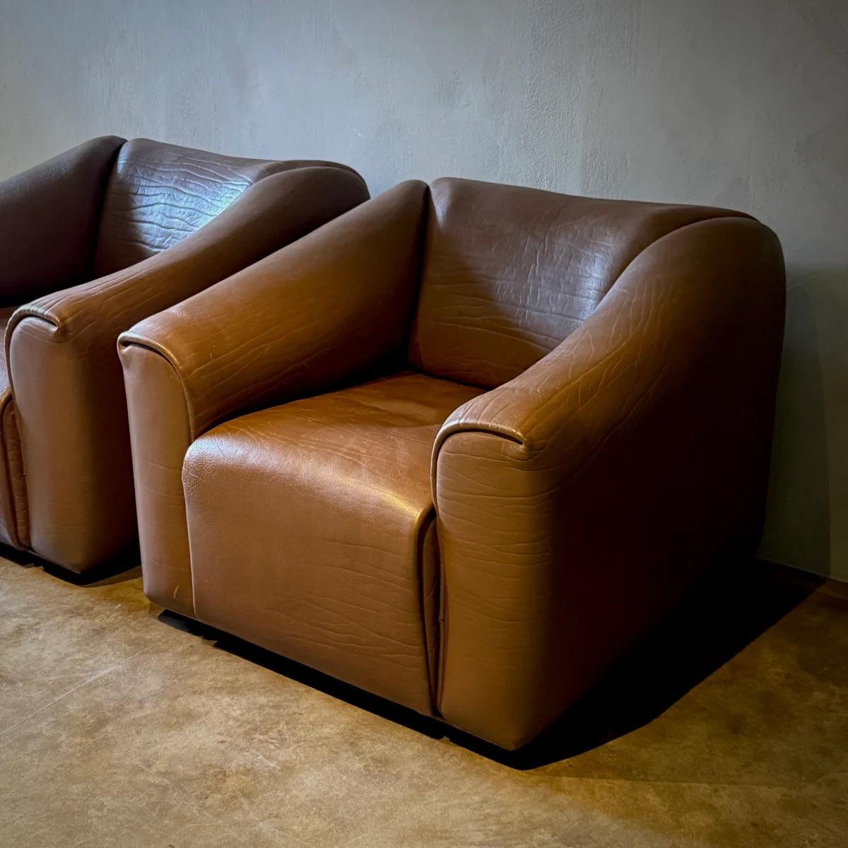 Paar De Sede-Loungesessel mit Ottomane (Leder) im Angebot