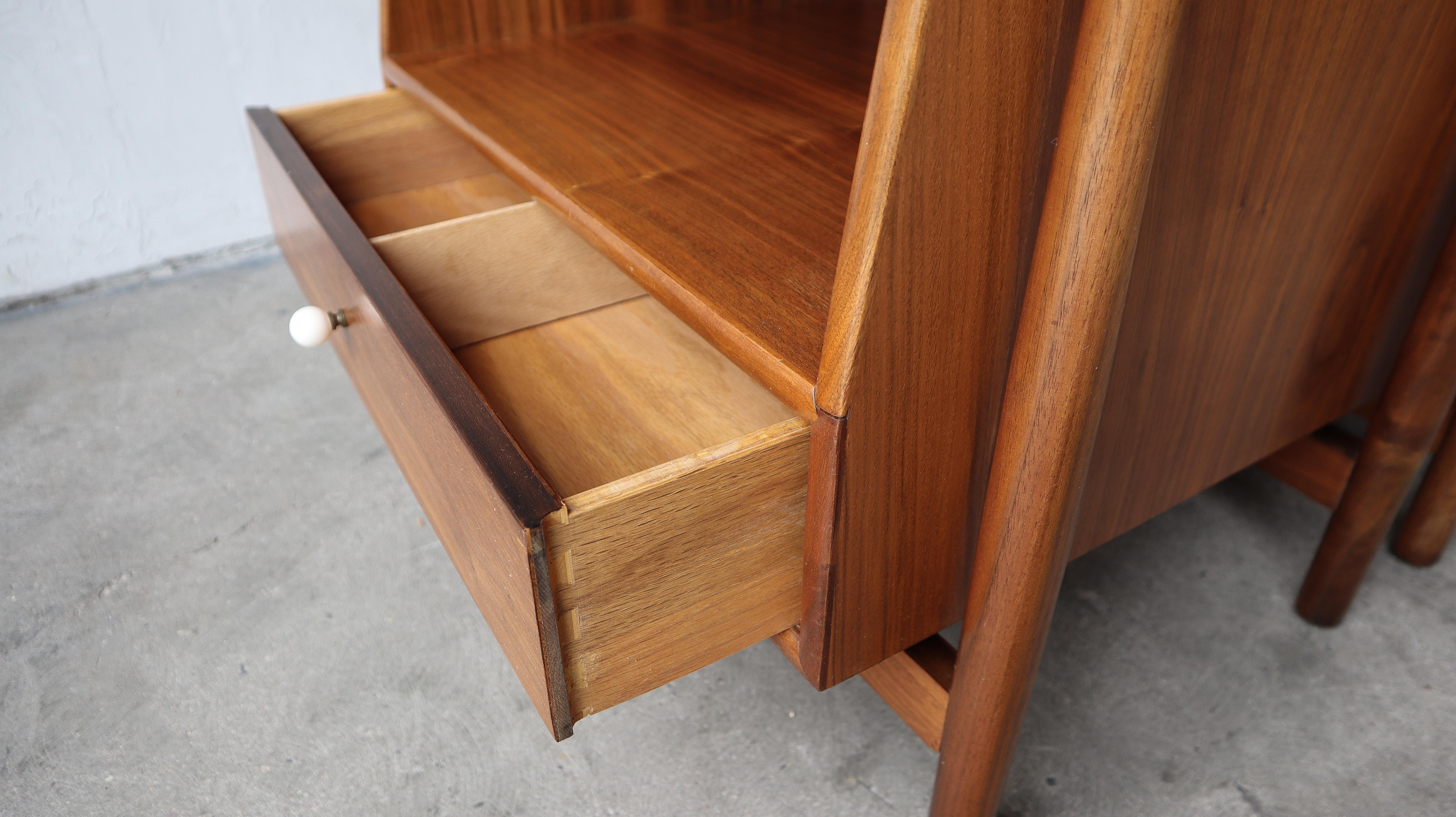 Pair of Declaration Nightstands by Kipp Stewart for Drexel For Sale 3