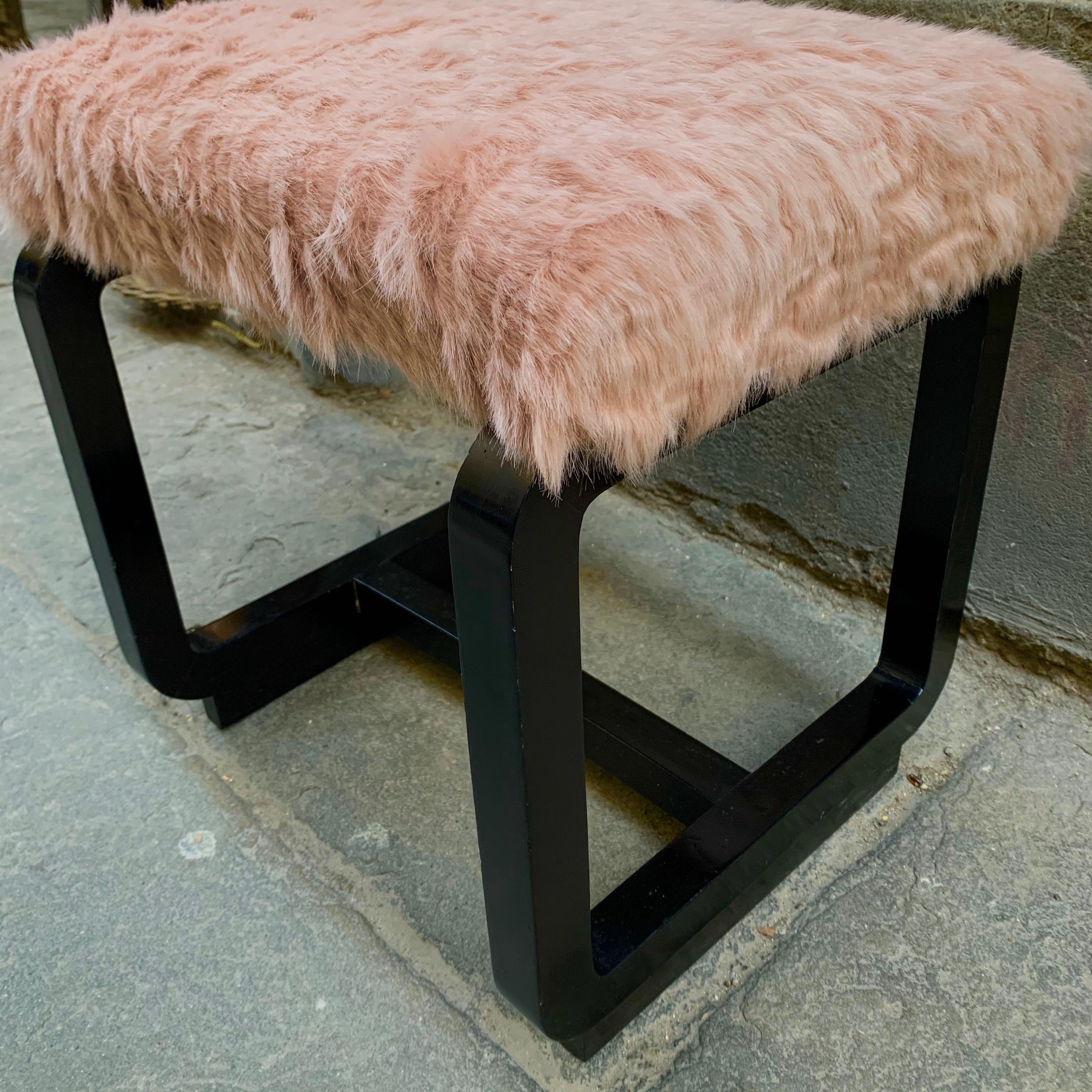 Pair of Deco Benches in Black Lacquered Wood and Pale Pink Eco Fur Seats, 1930 4