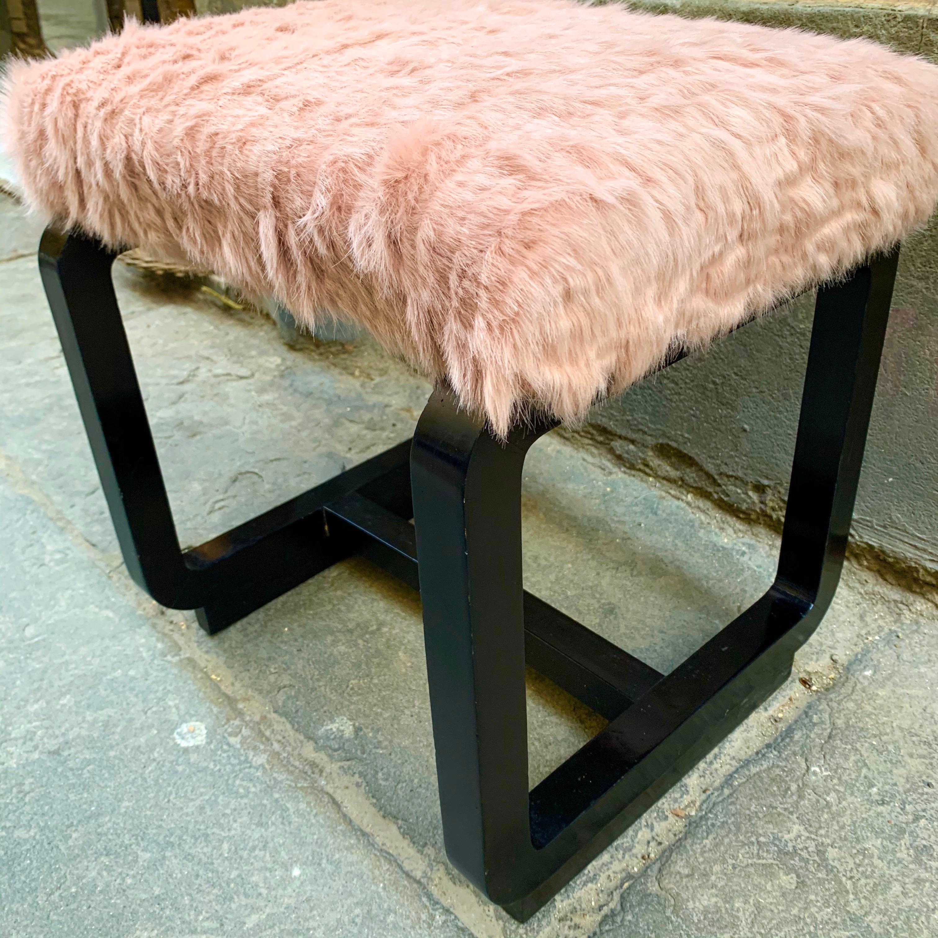 Pair of Deco Benches in Black Lacquered Wood and Pale Pink Eco Fur Seats, 1930 5