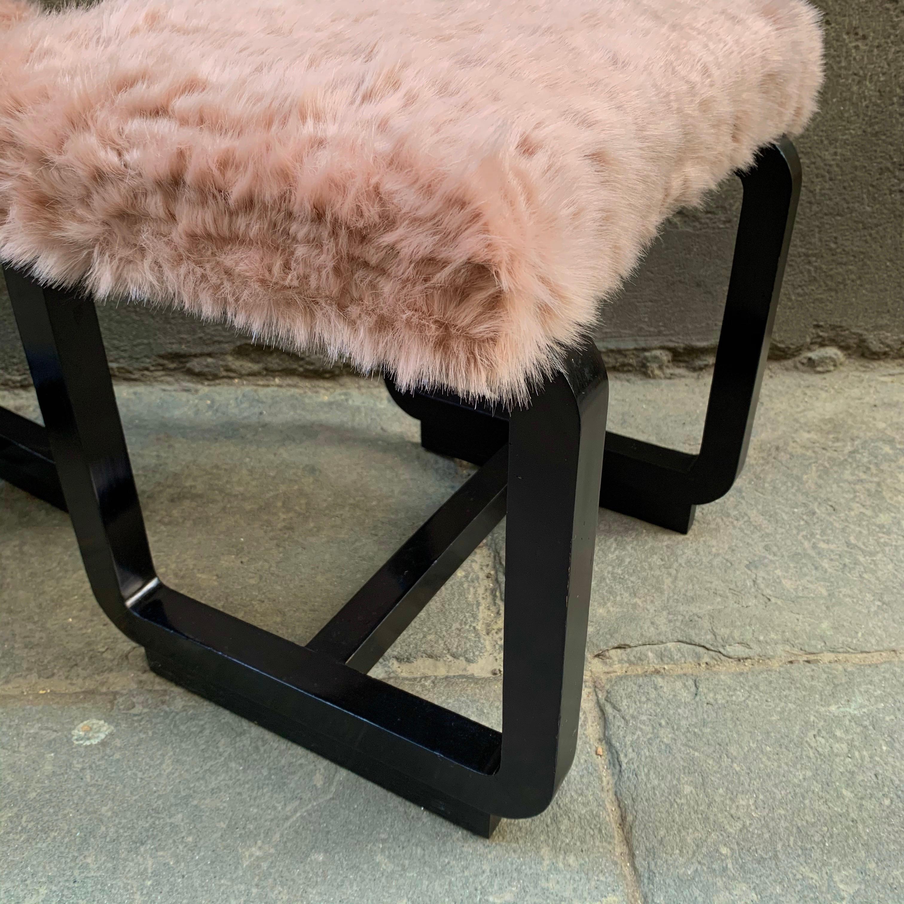 Pair of Deco Benches in Black Lacquered Wood and Pale Pink Eco Fur Seats, 1930 1