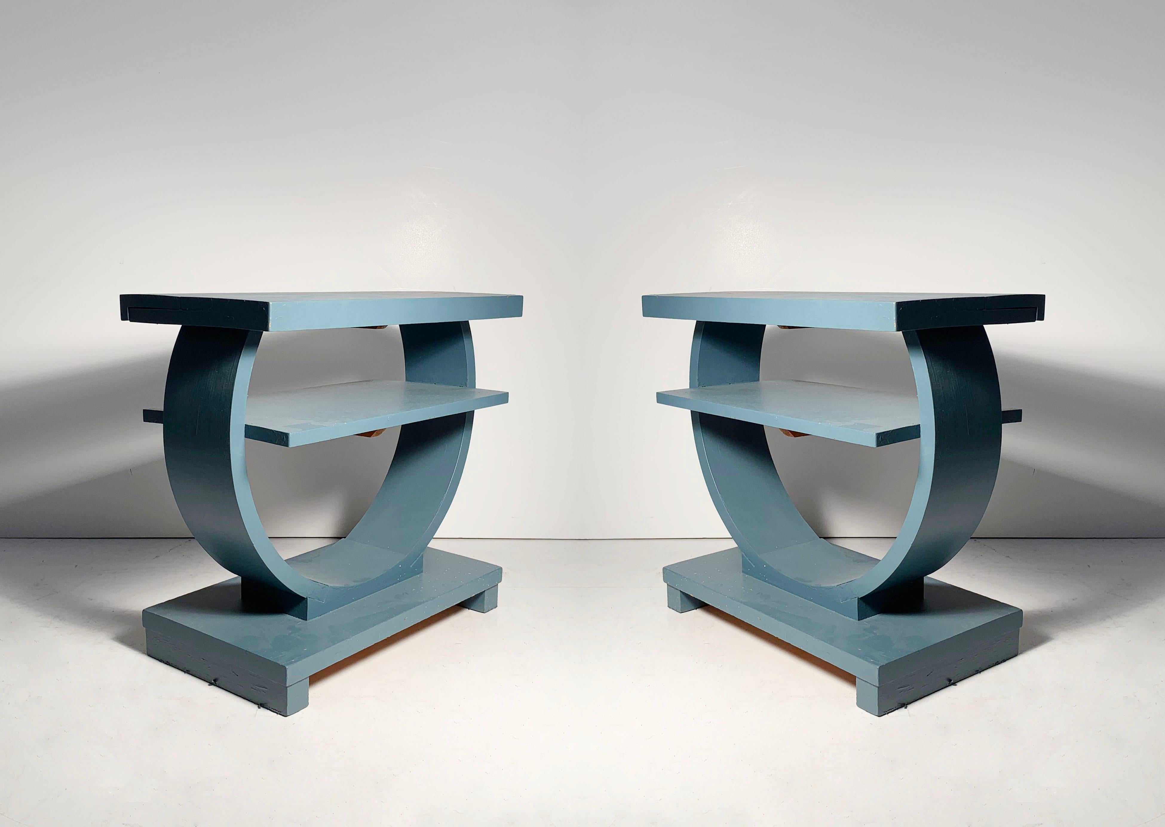 Pair of deco brown saltman circular end shelf tables. Style of Gilbert Rohde and Paul Frankl.