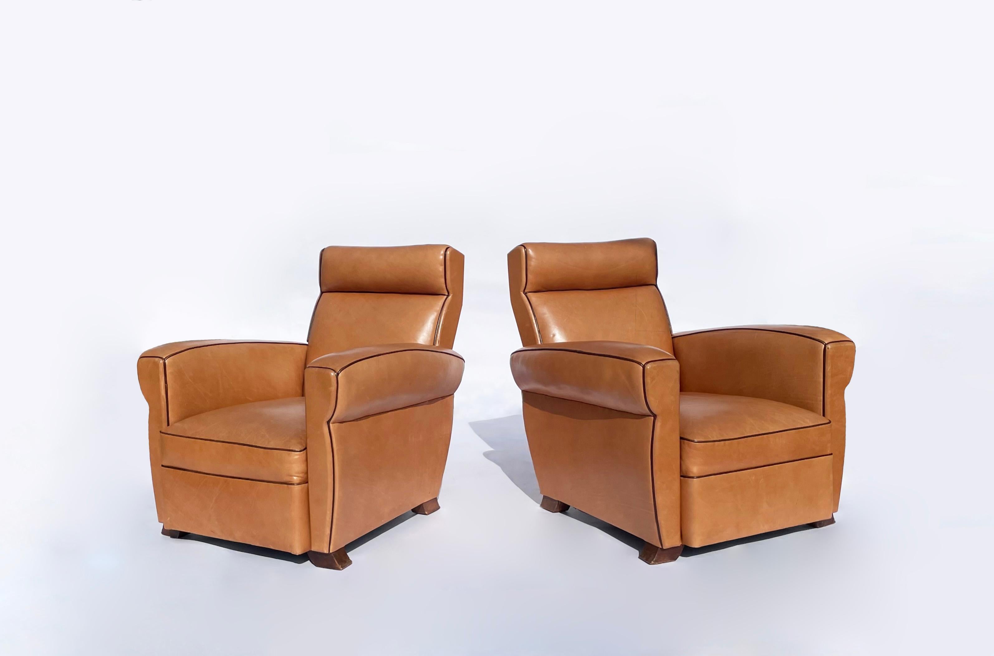 Paar Deko-Clubsessel aus Leder im Angebot 3