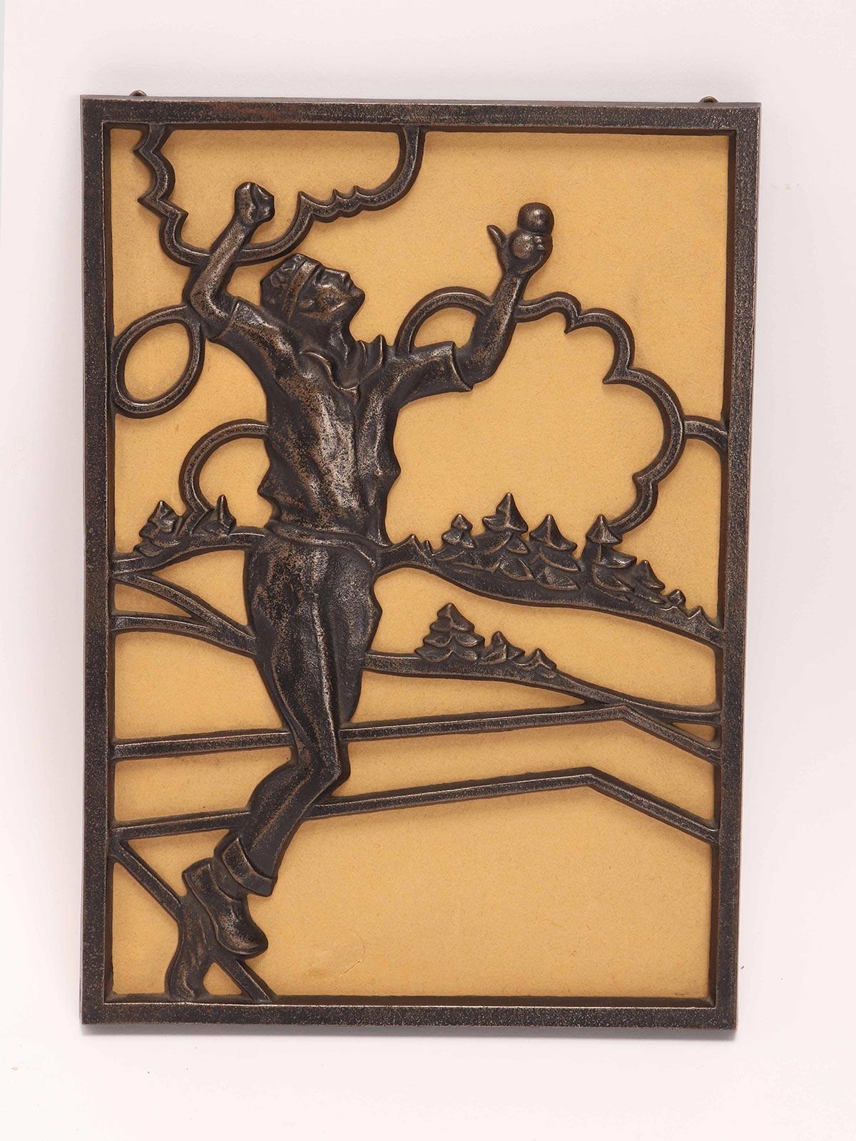 Austriaco Coppia di targhe Decò raffiguranti giocatori di tennis, Austria 1930. in vendita