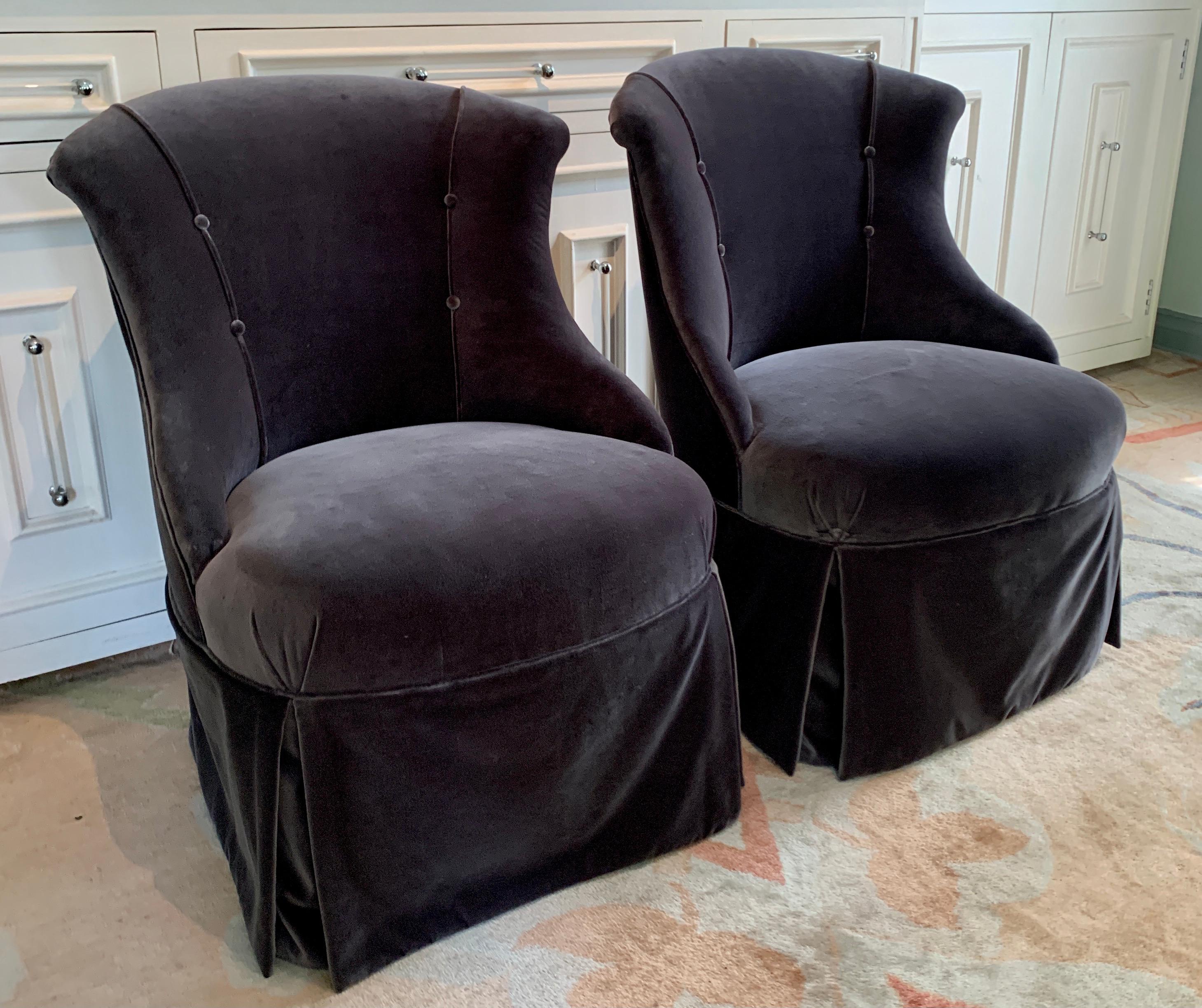 Pair of Deco Slipper Chairs Upholstered in Belgian Velvet In Good Condition In Los Angeles, CA