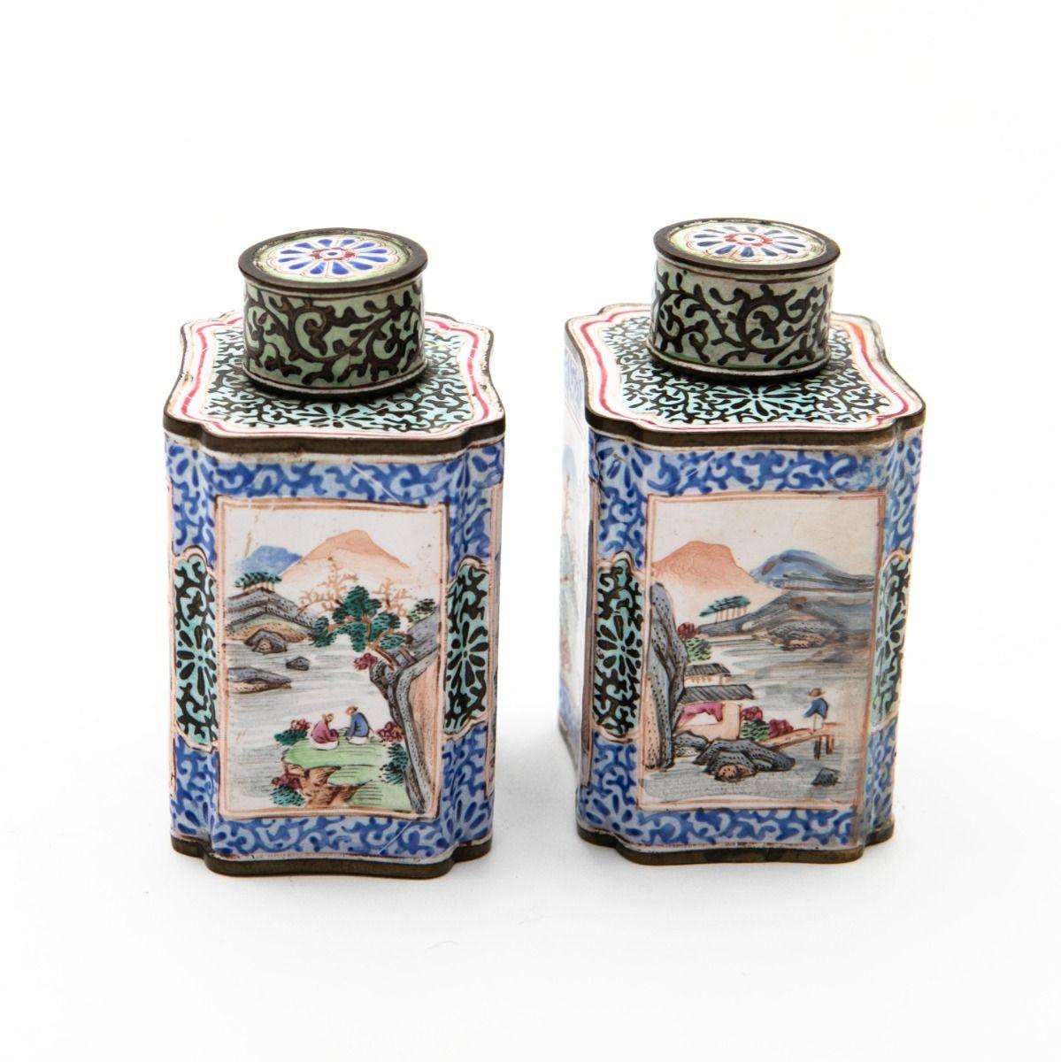 Pair of decorative 18th Century Hand-Painted Canton Enamel Tea Caddies For Sale 5