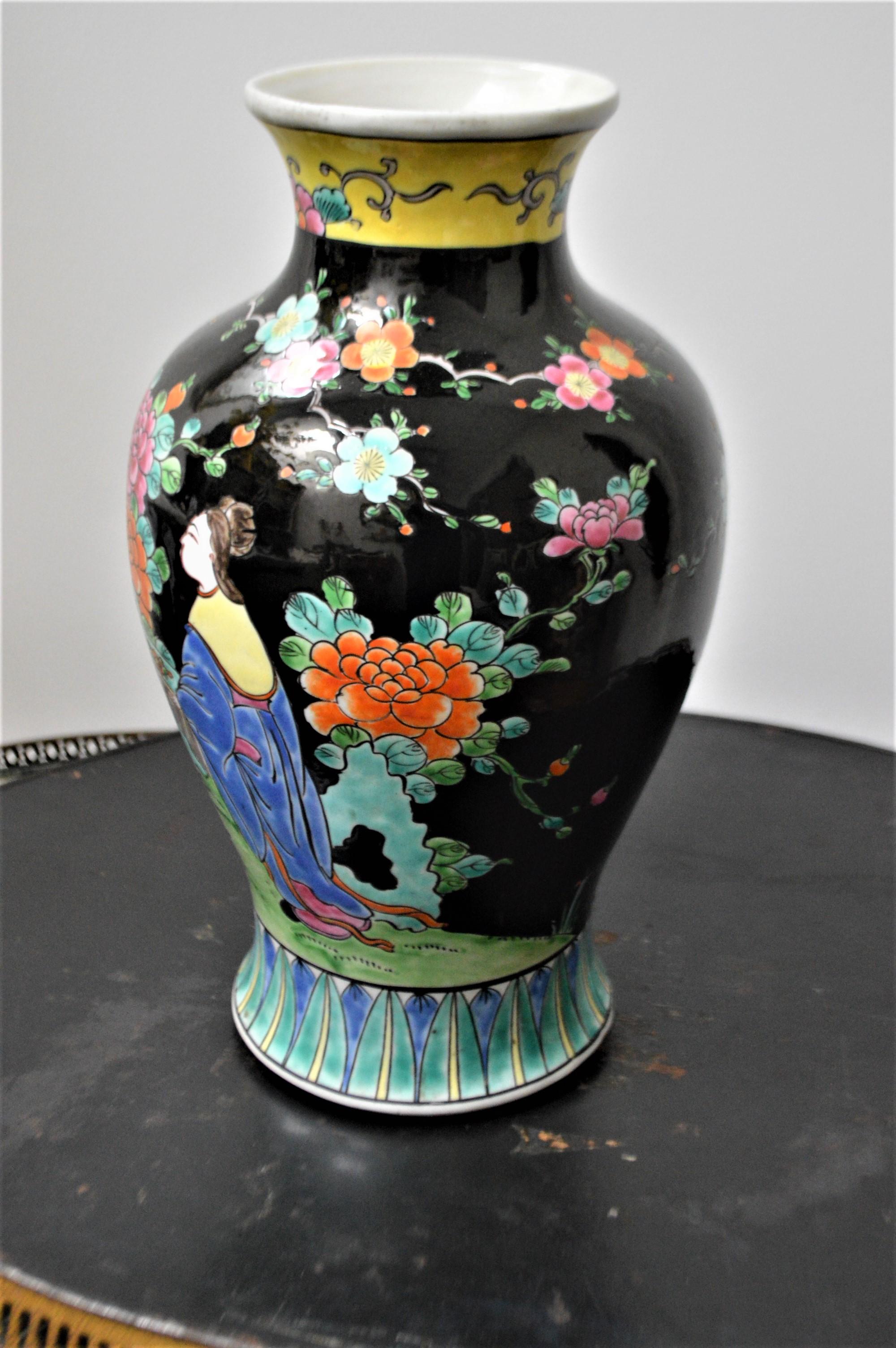 20th Century Pair of Decorative Black Japanese Hand Painted Glazed Porcelain Vases For Sale