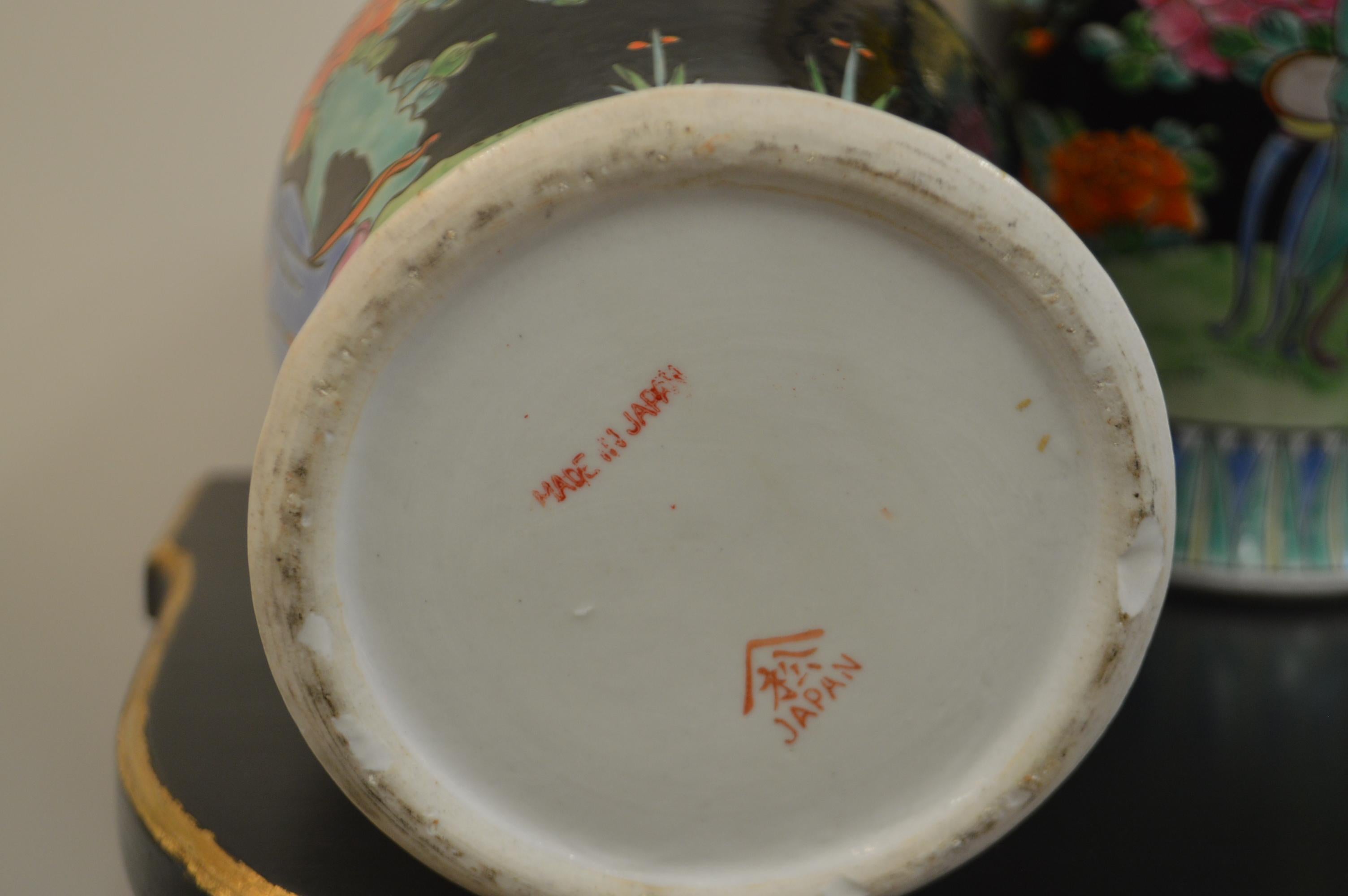 Pair of Decorative Black Japanese Hand Painted Glazed Porcelain Vases For Sale 3