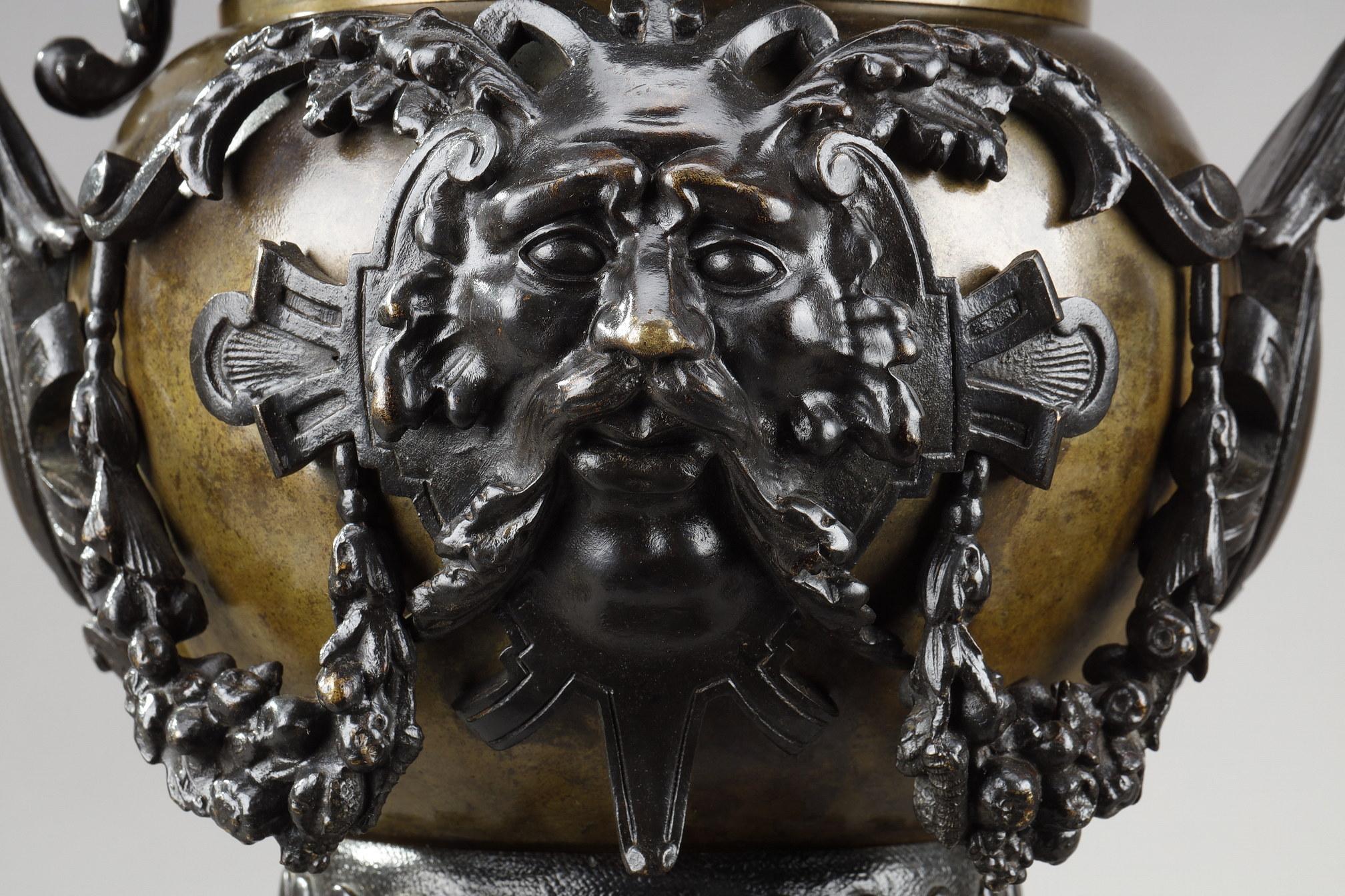 Dekorative Bronze-Würfel im Renaissance-Stil, Paar im Angebot 14