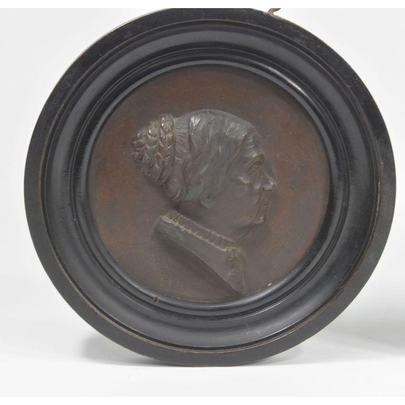 Pair of decorative bronze medallions signed P Bécot for the man and Lombardi 1880 for the woman, 14 cm in diameter for the portrait and 20 cm for the frame.

Additional information:
Material: earthenware & ceramics.