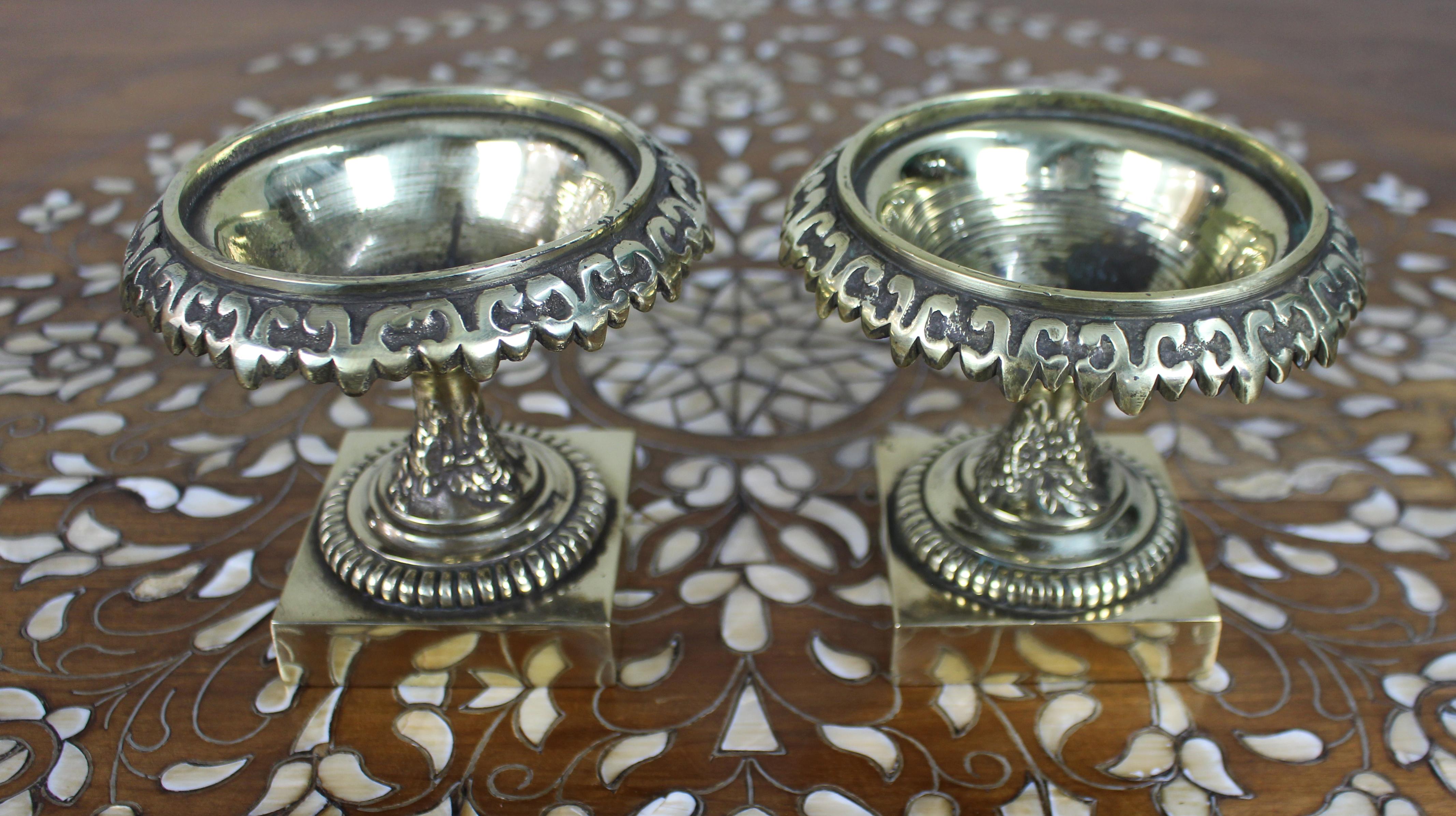 Pair of Decorative Bronze Urns – Grand Tour Style, c.1900 im Zustand „Gut“ im Angebot in Worcester, GB