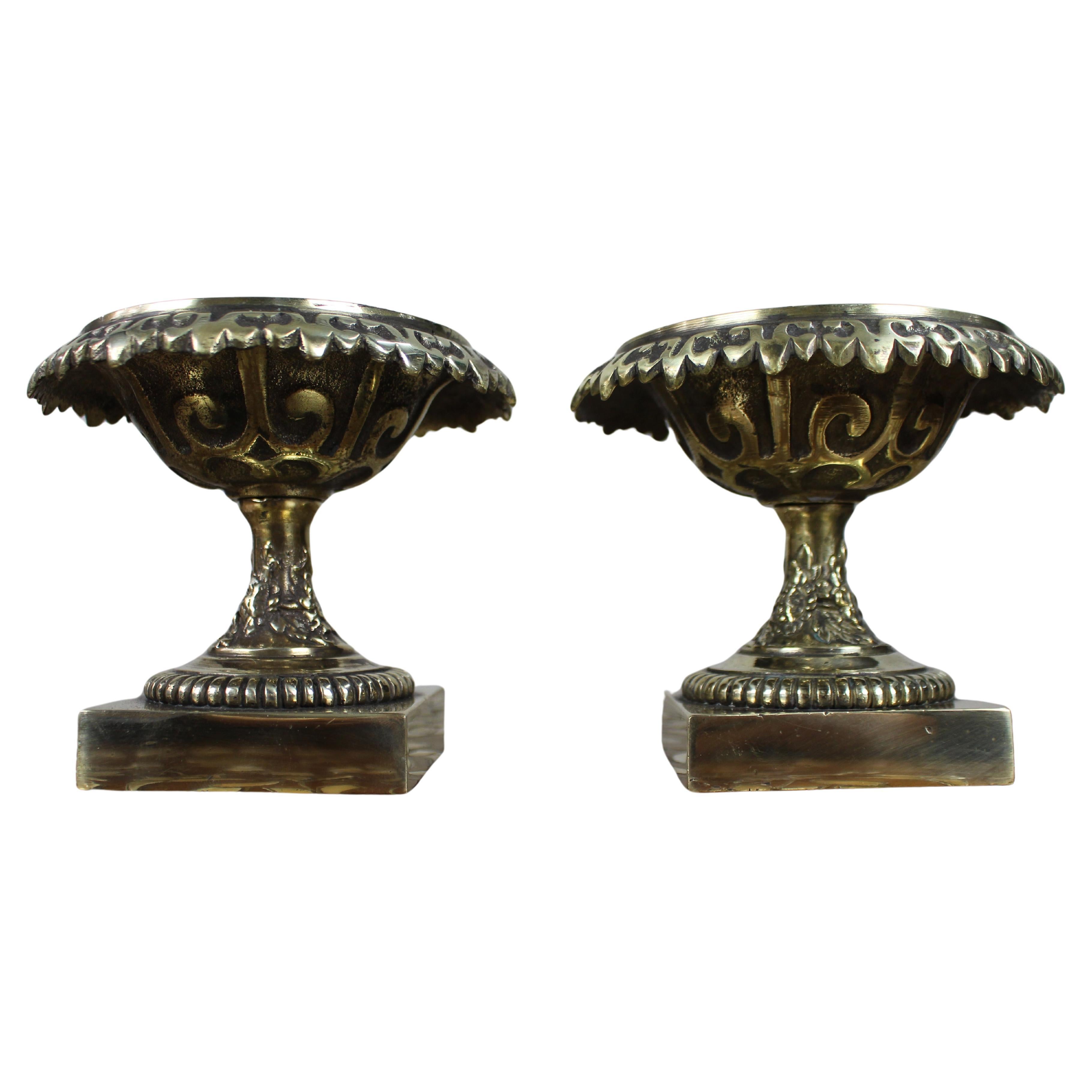 Pair of Decorative Bronze Urns – Grand Tour Style, c.1900 im Angebot