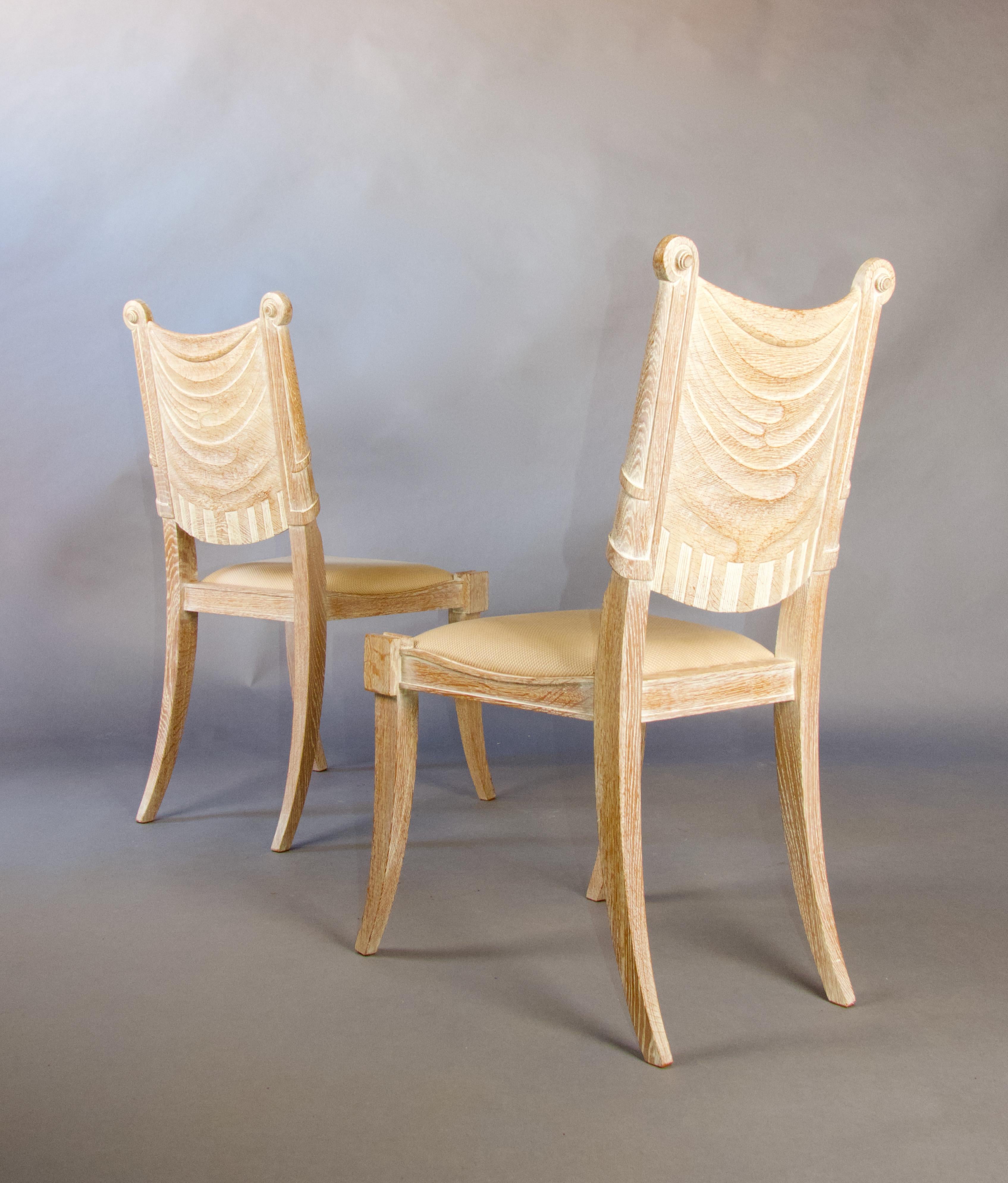 Pareja de sillas decorativas Francés