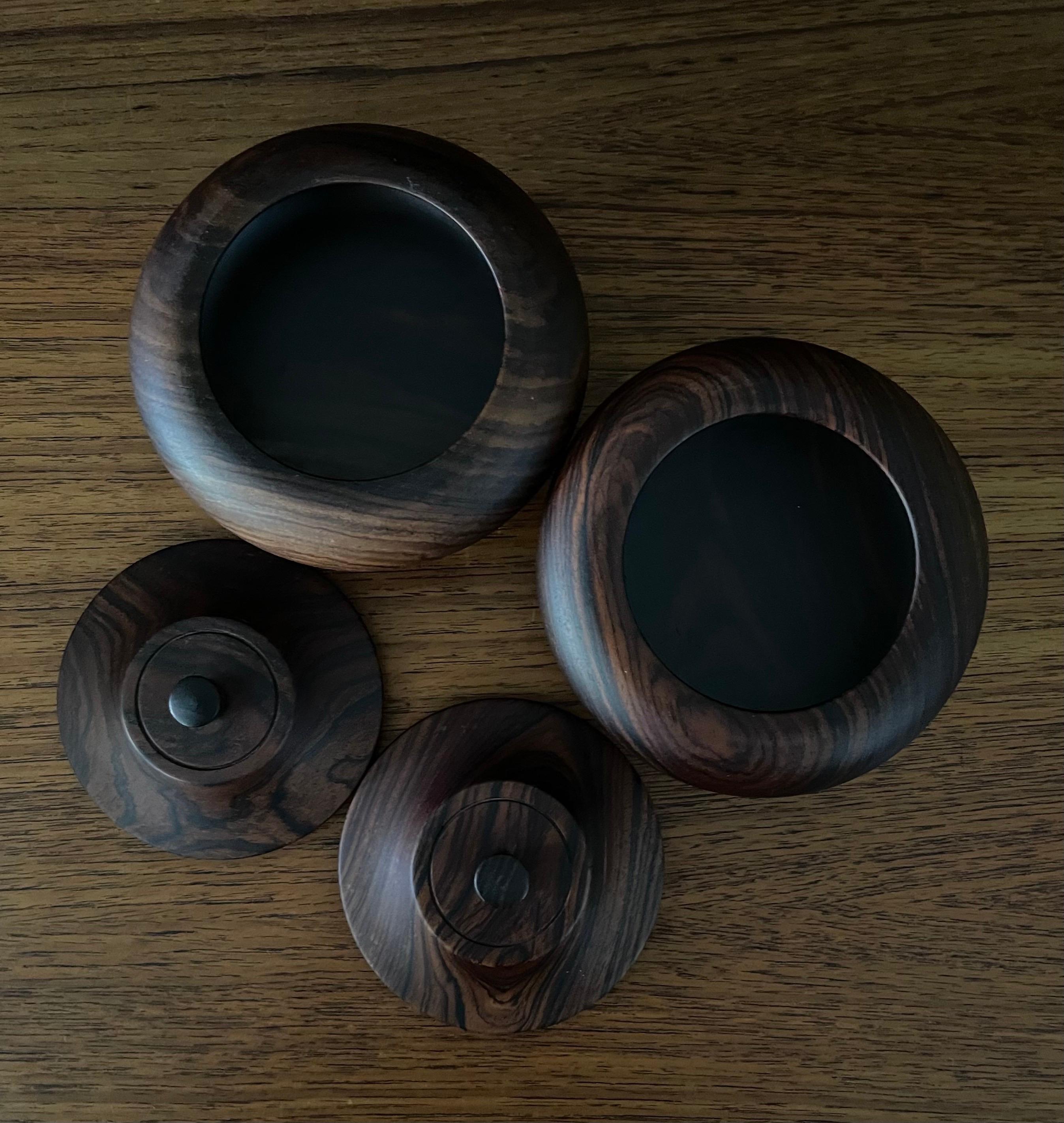 Pair of Decorative Cocobolo / Rosewood Lidded Cannisters In Good Condition For Sale In San Diego, CA