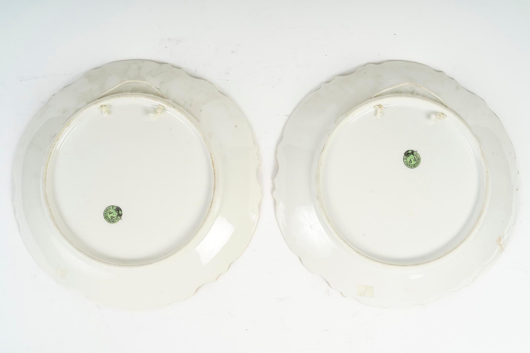 Pair of Decorative Dishes, Manufacture of Porcelain of Limoges. For Sale 2