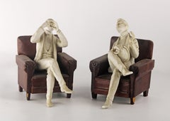 Pareja de esculturas decorativas de porcelana bizcochada del siglo XX con joyeros