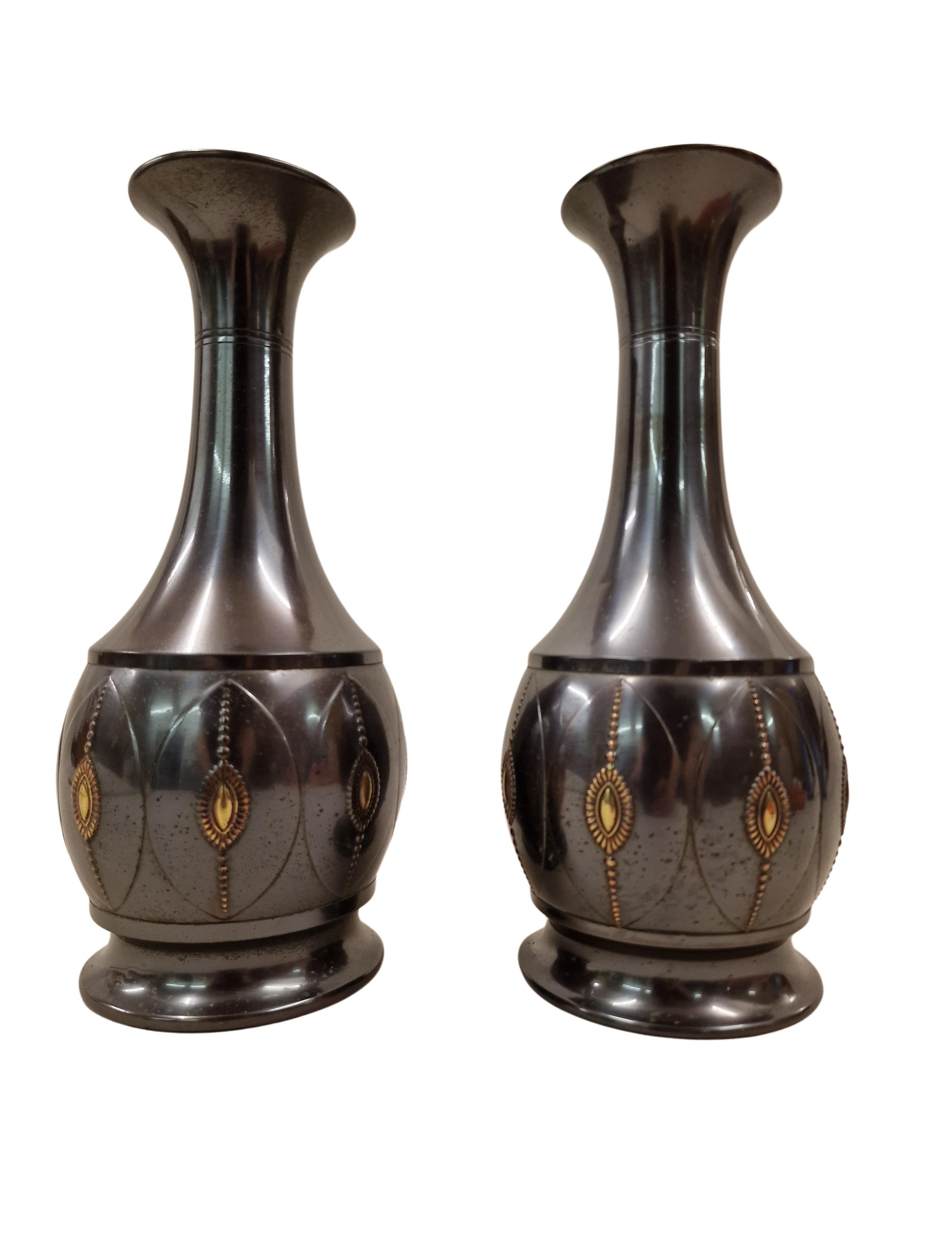 Brass Pair of decorative flower Vases, brass, Art Deco, 1920s, Daalderop Royal Holland For Sale