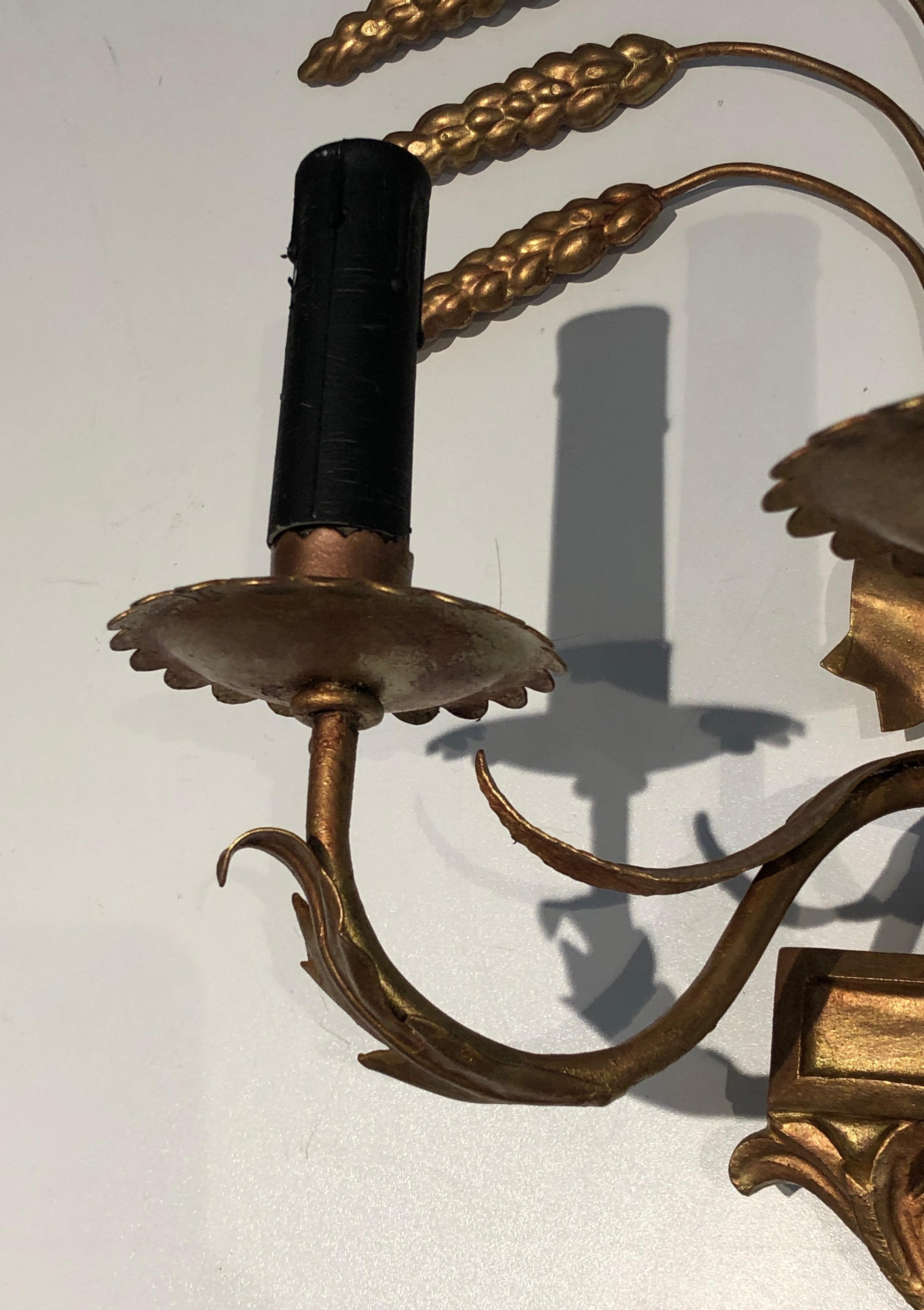 Pair of Decorative Gilt Wheat Wall Sconces, in the Style of Coco Channel In Good Condition In Marcq-en-Barœul, Hauts-de-France