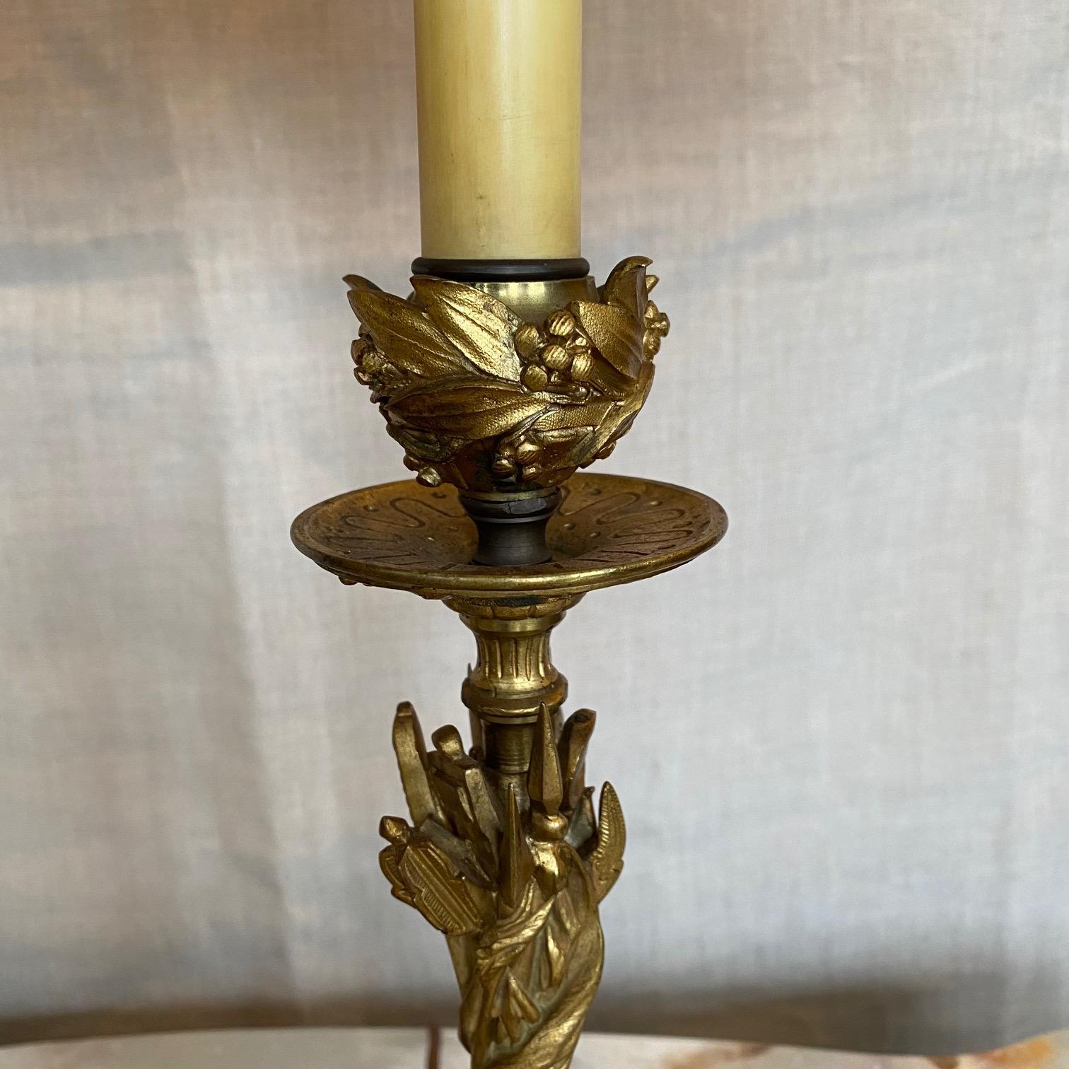20th Century Pair of Decorative Gold Figural French Gilt Brass Table Lamps  For Sale