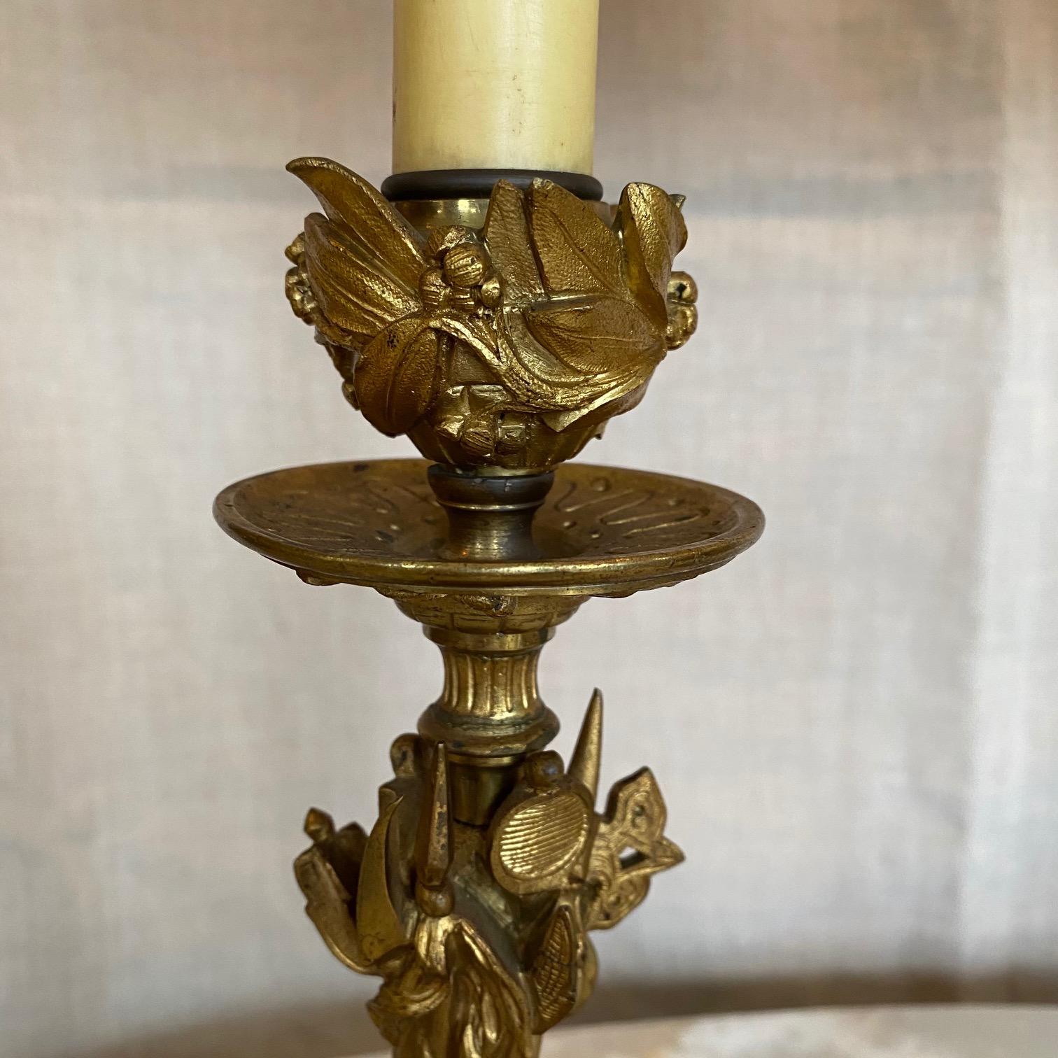 Pair of Decorative Gold Figural French Gilt Brass Table Lamps  For Sale 1