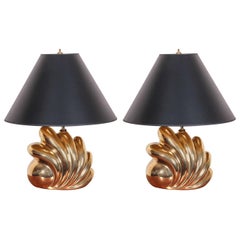 Paire de lampes décoratives en forme de coquille en or lustré