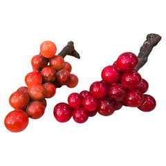 Pareja de uvas decorativas italianas de alabastro de los años 50