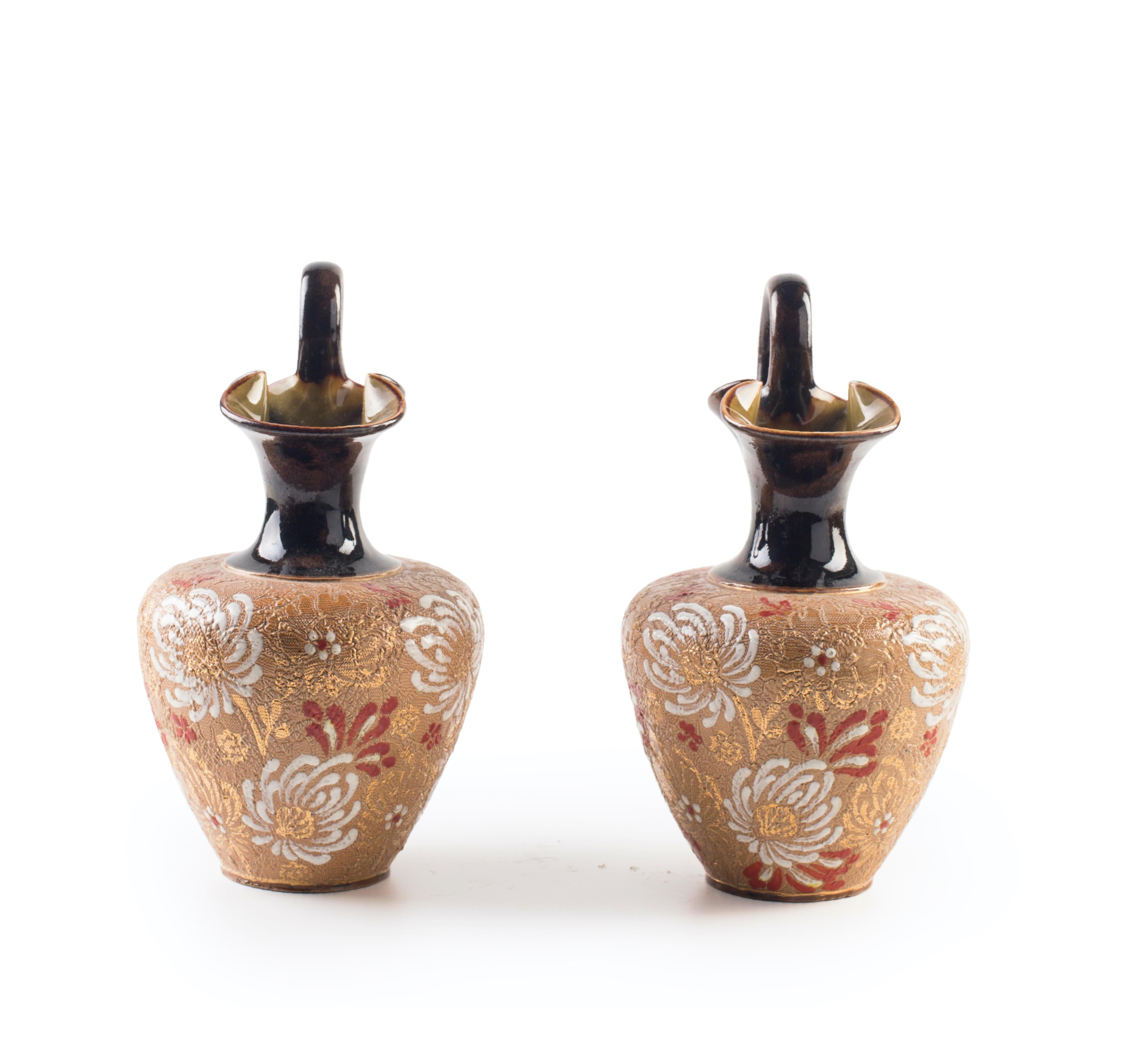 These decorative jugs are original decorative objects realized at the end of the 19th century.

This beautiful couple of jugs were realized by the famous manufacturing company Royal Doulton.



Very good conditions.

This beautiful couple of