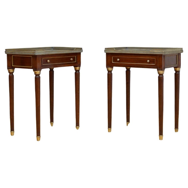 Pair of Decorative Marble Top Tables For Sale at 1stDibs